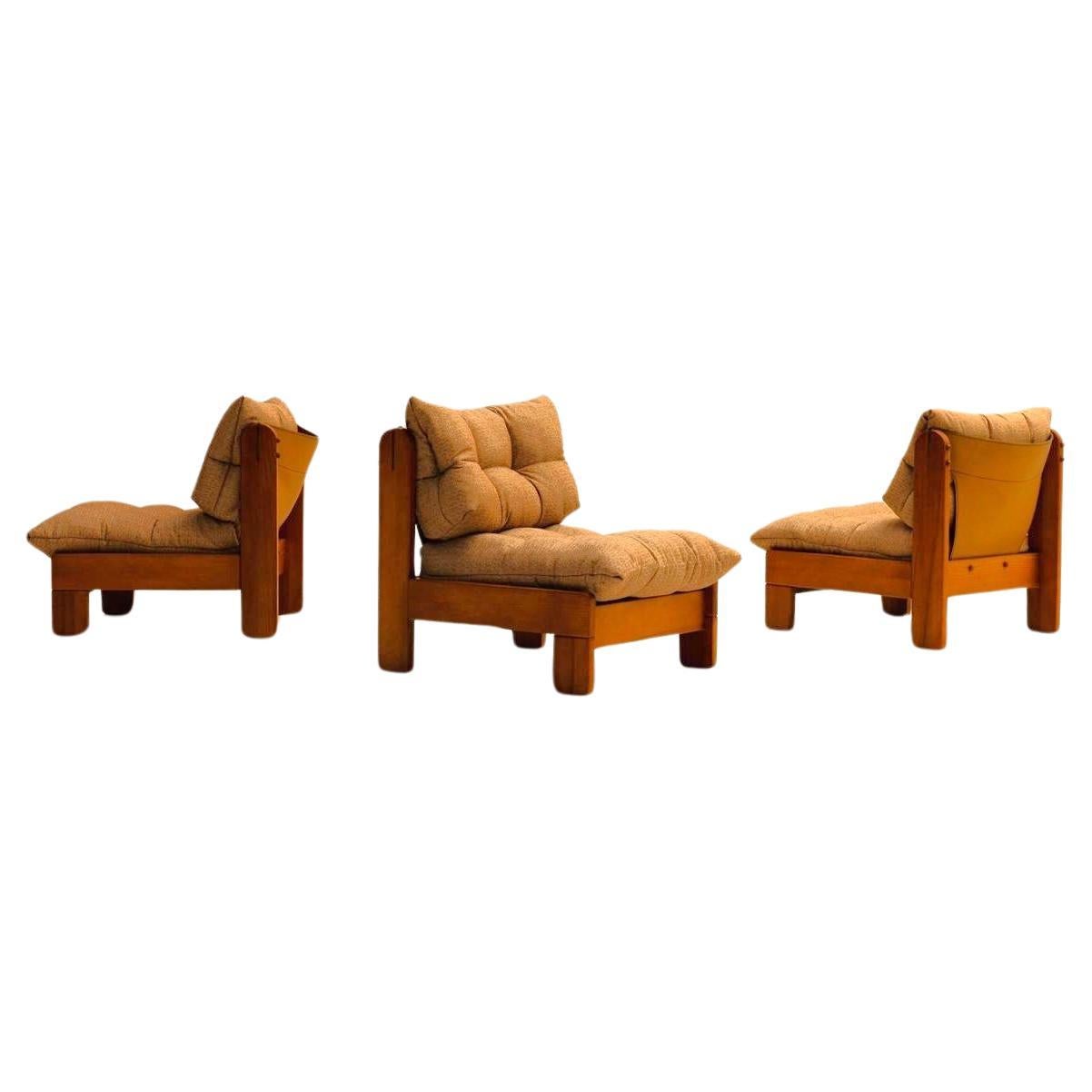 Fauteuil bas Pinewood en tissu bronze en vente