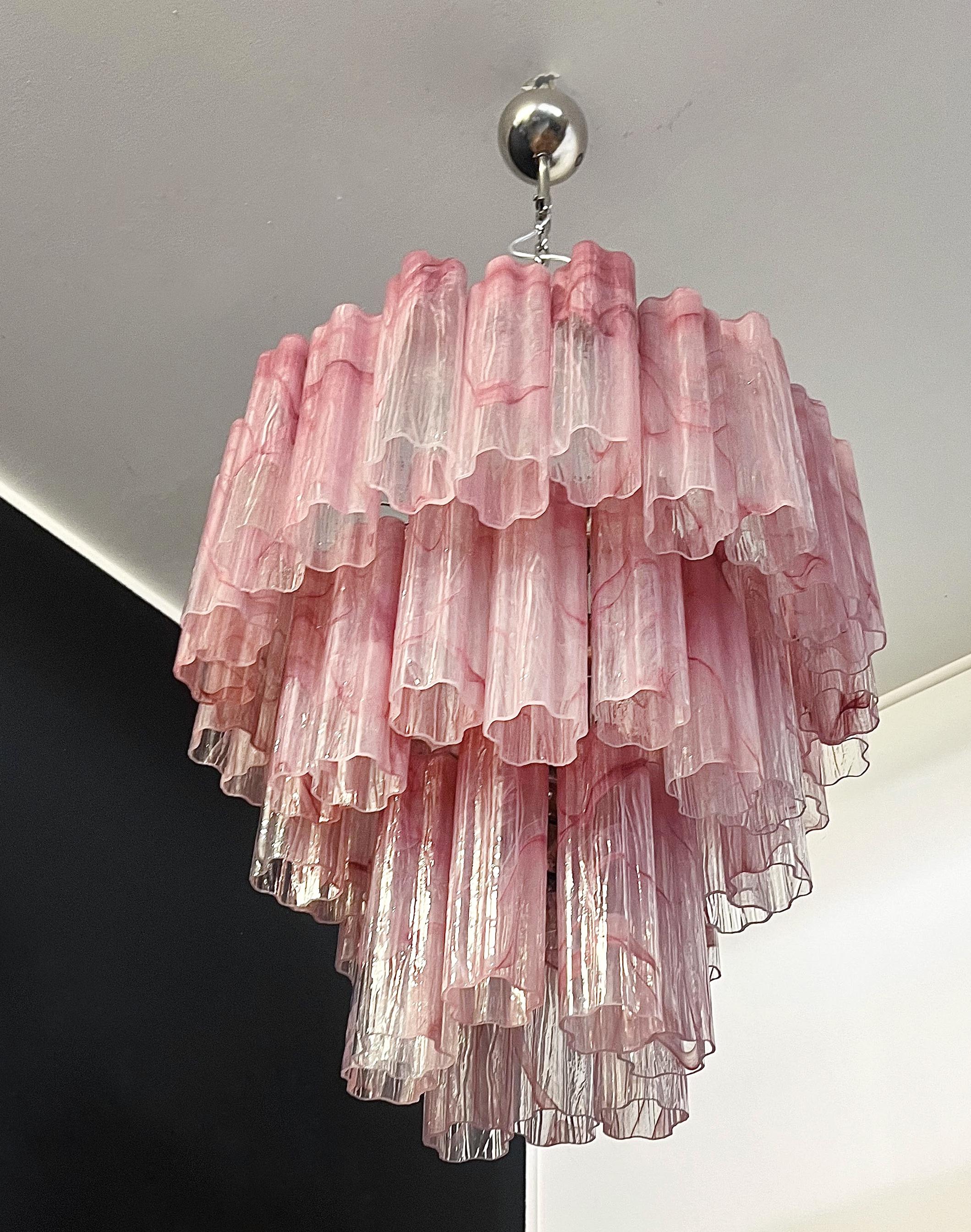 Set von 3 rosa Wirbel-Murano-Kronleuchtern Tronchi (Moderne der Mitte des Jahrhunderts) im Angebot