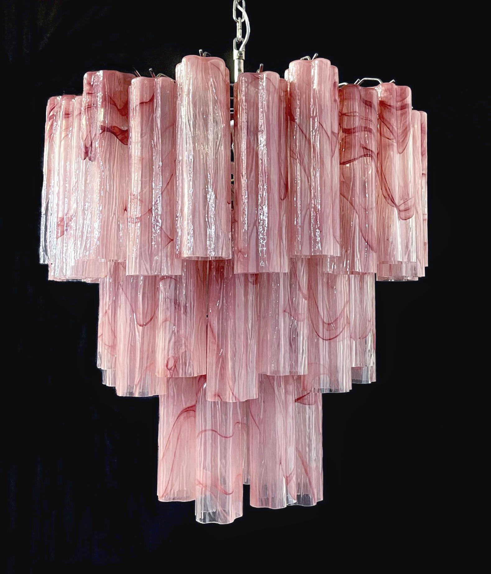 Set von 3 rosa Wirbel-Murano-Kronleuchtern Tronchi im Zustand „Hervorragend“ im Angebot in Bromma, SE