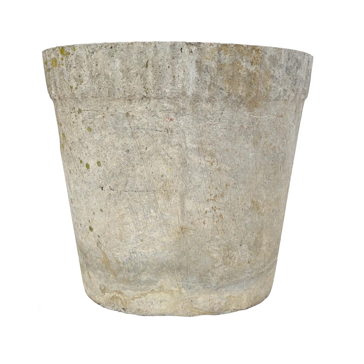 Set of 3 of planters designed by famous Swiss artist, designer and architect Willy Guhl. The planters have the archetypical shape of flower pots and have ribbed rims. They are 30 cm height and have a diameter of 39 cm. Great patina.