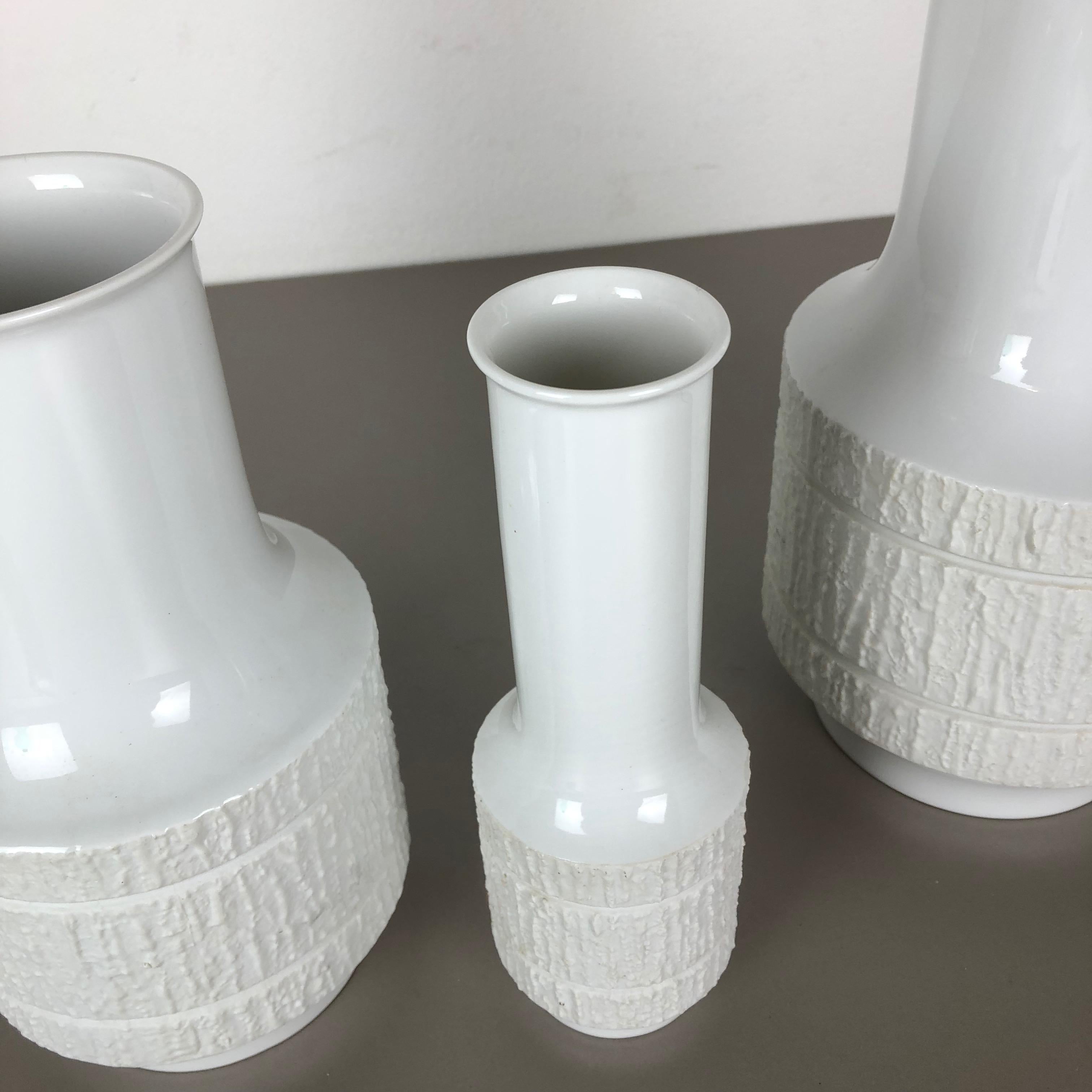 Set of 3 Porcelain Op Art Vase by Richard Scharrer for Thomas, Germany, 1970s For Sale 4