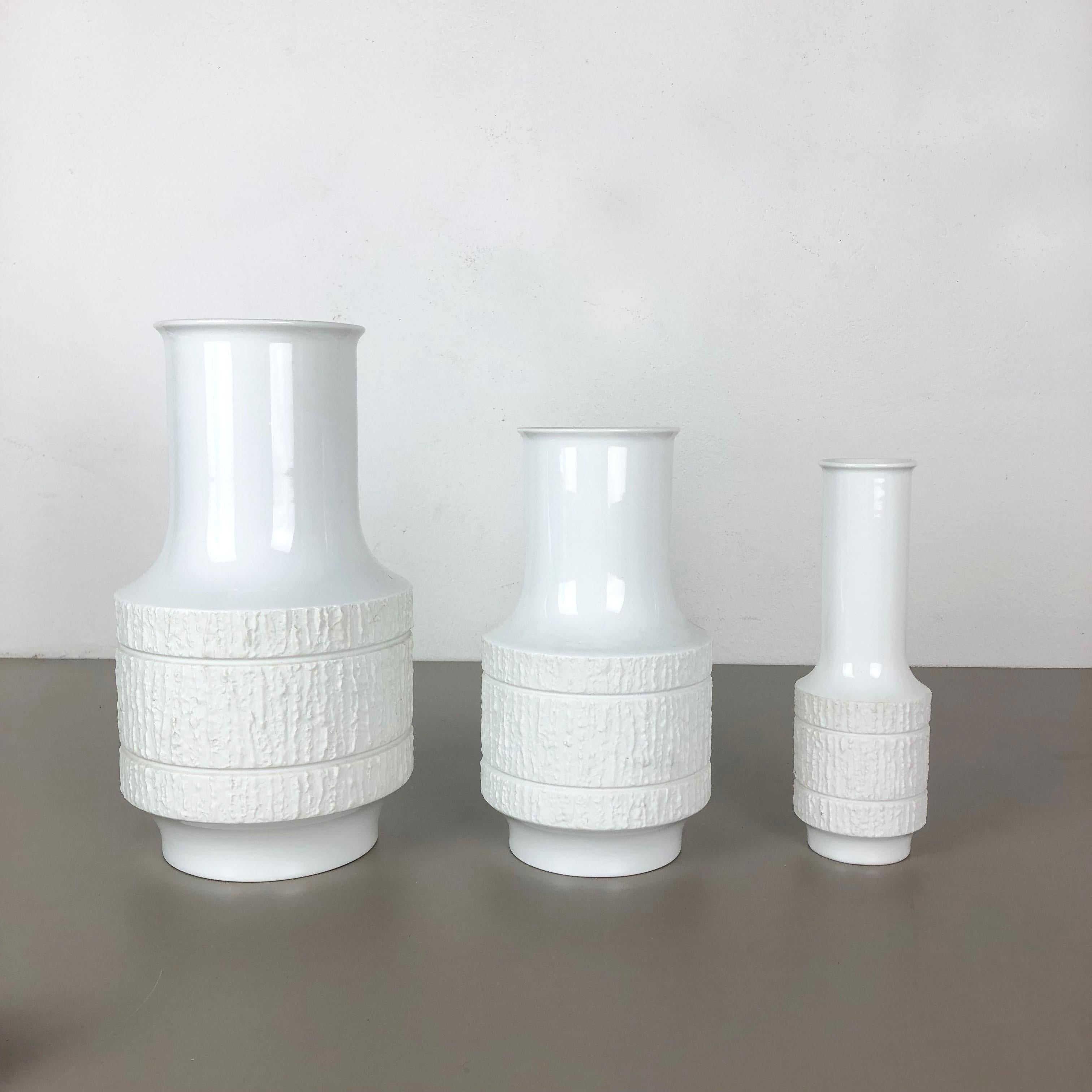 Mid-Century Modern Set of 3 Porcelain Op Art Vase by Richard Scharrer for Thomas, Germany, 1970s For Sale