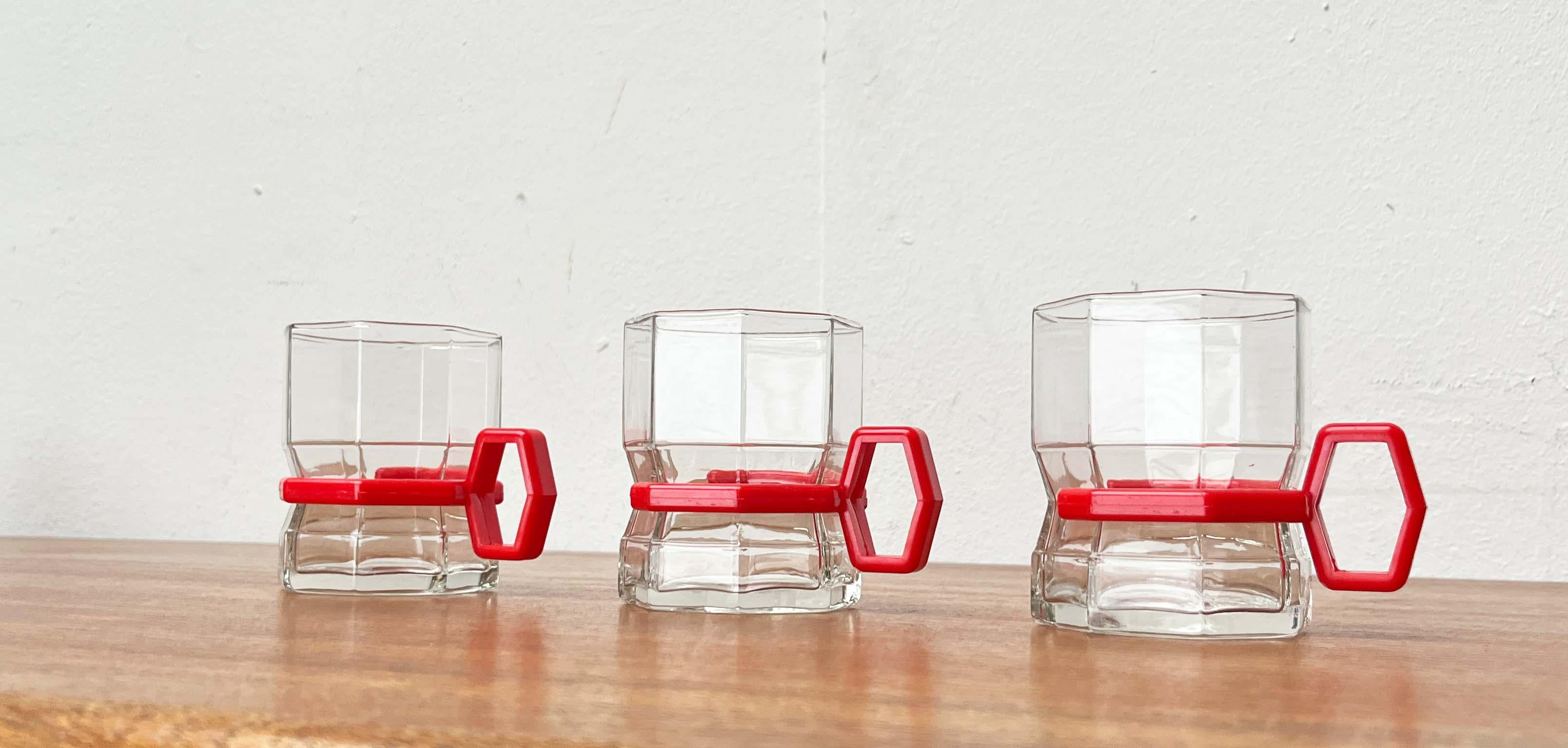 Juego de 3 vasos de té octogonales postmodernos, años 80 en venta 1