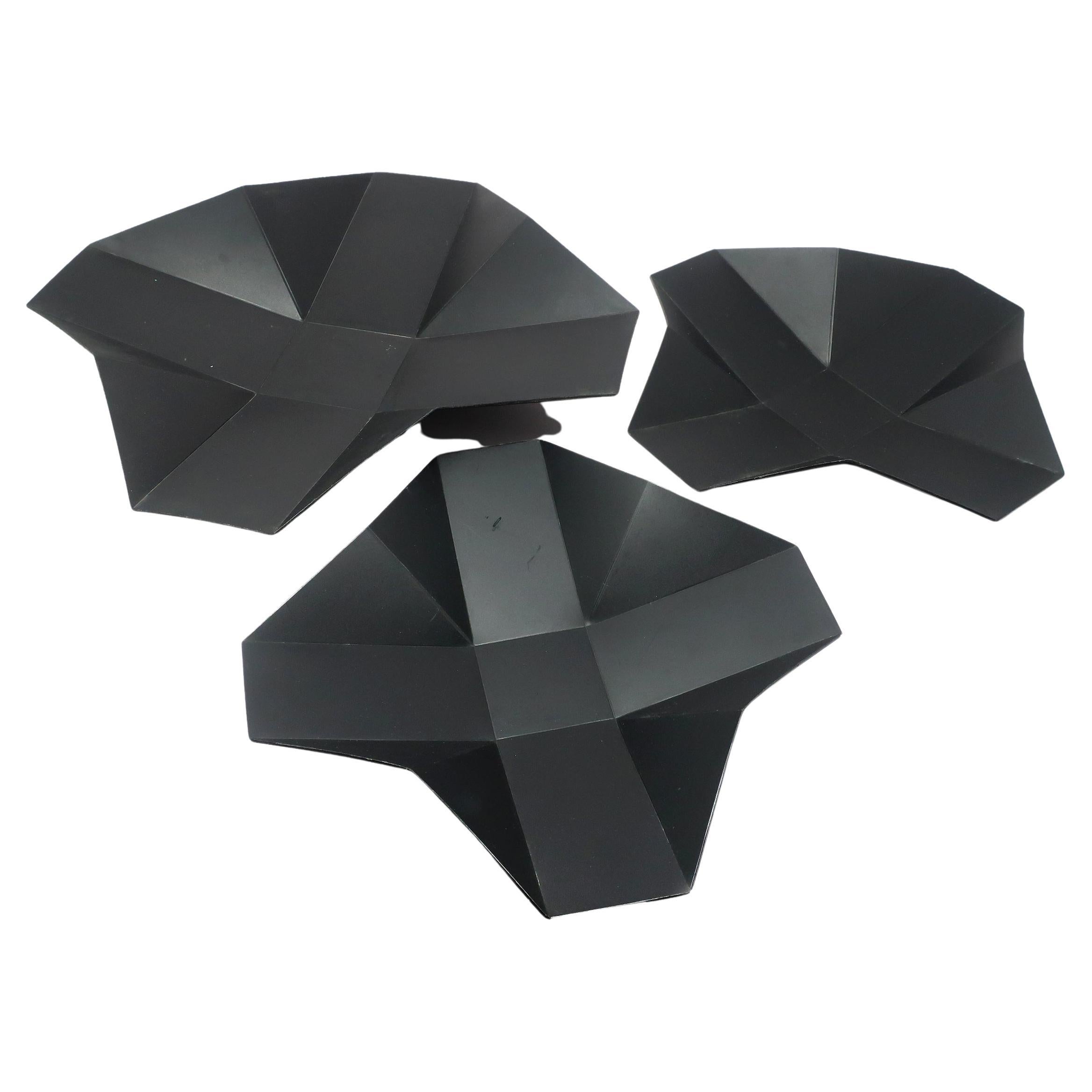 Ensemble de 3 plateaux Origami postmodernes par Tair Mercier  en vente