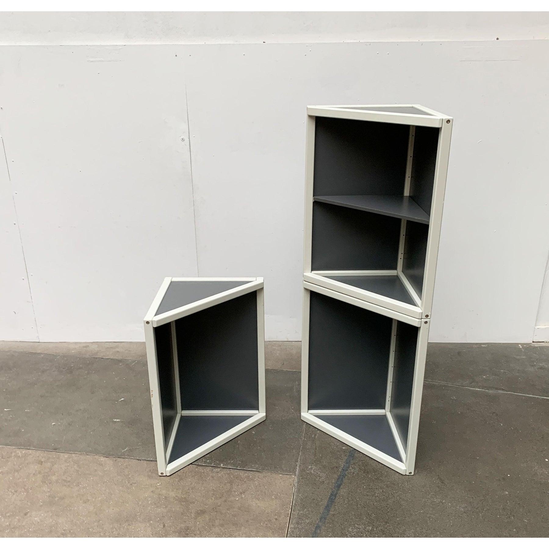 XX secolo Set di 3 armadietti angolari Profilsystem postmoderni di Elmar Flötotto, anni '80 in vendita