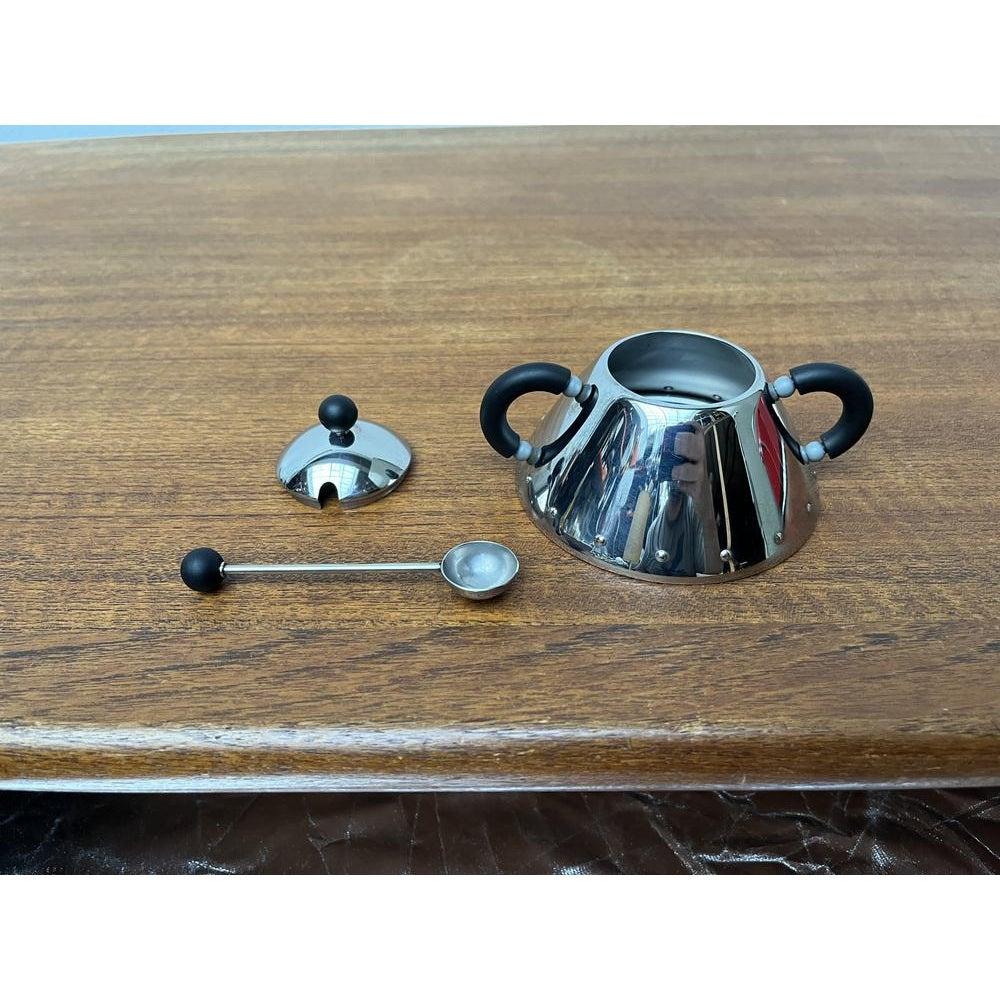 Ensemble de 3 plateaux à sucre et à lait postmodernes de Micheal Graves pour Alessi, 1980 en vente 3
