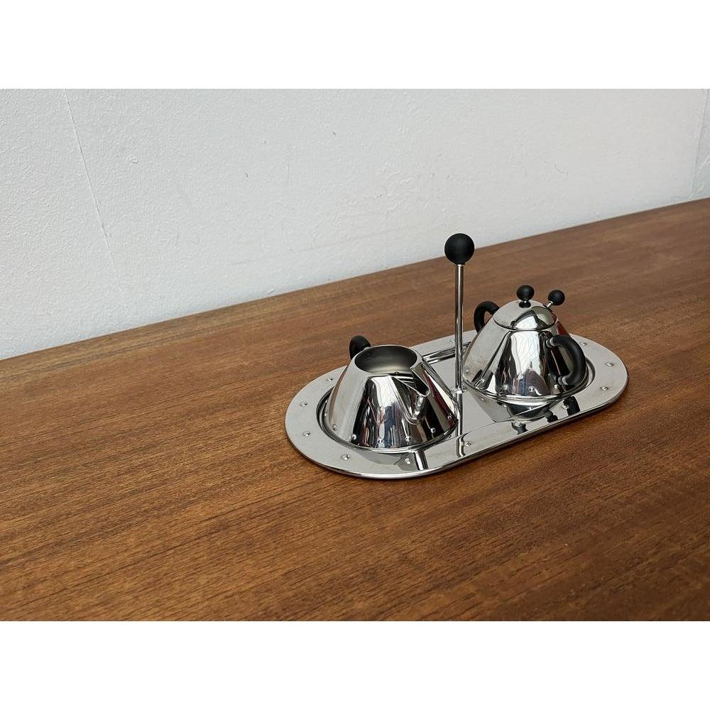 Ensemble de 3 plateaux à sucre et à lait postmodernes de Micheal Graves pour Alessi, 1980 Excellent état - En vente à Hamburg, DE