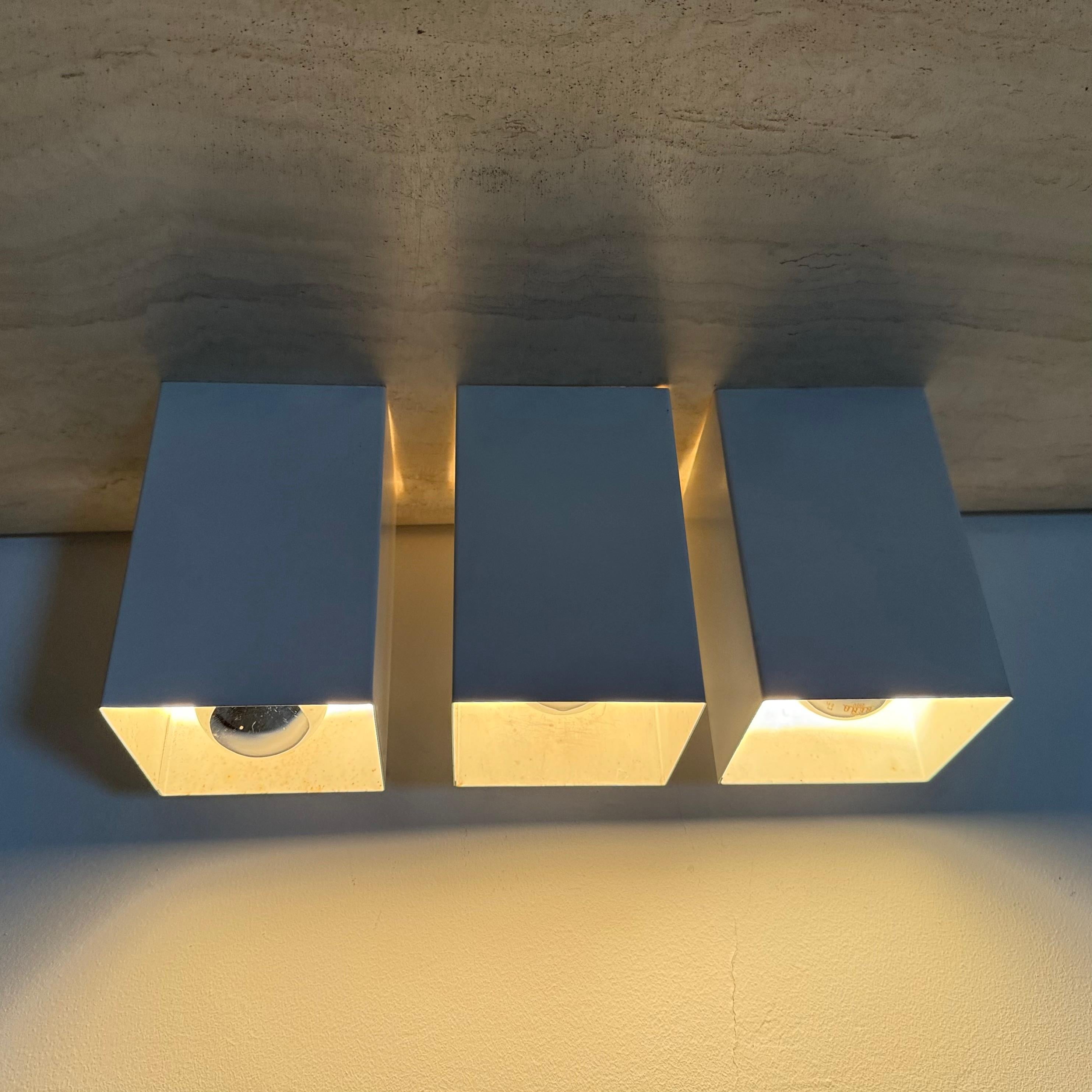 Set di 3 lampade da parete/soffitto dal design minimalista RAAK P300 , anni '70 in vendita 1