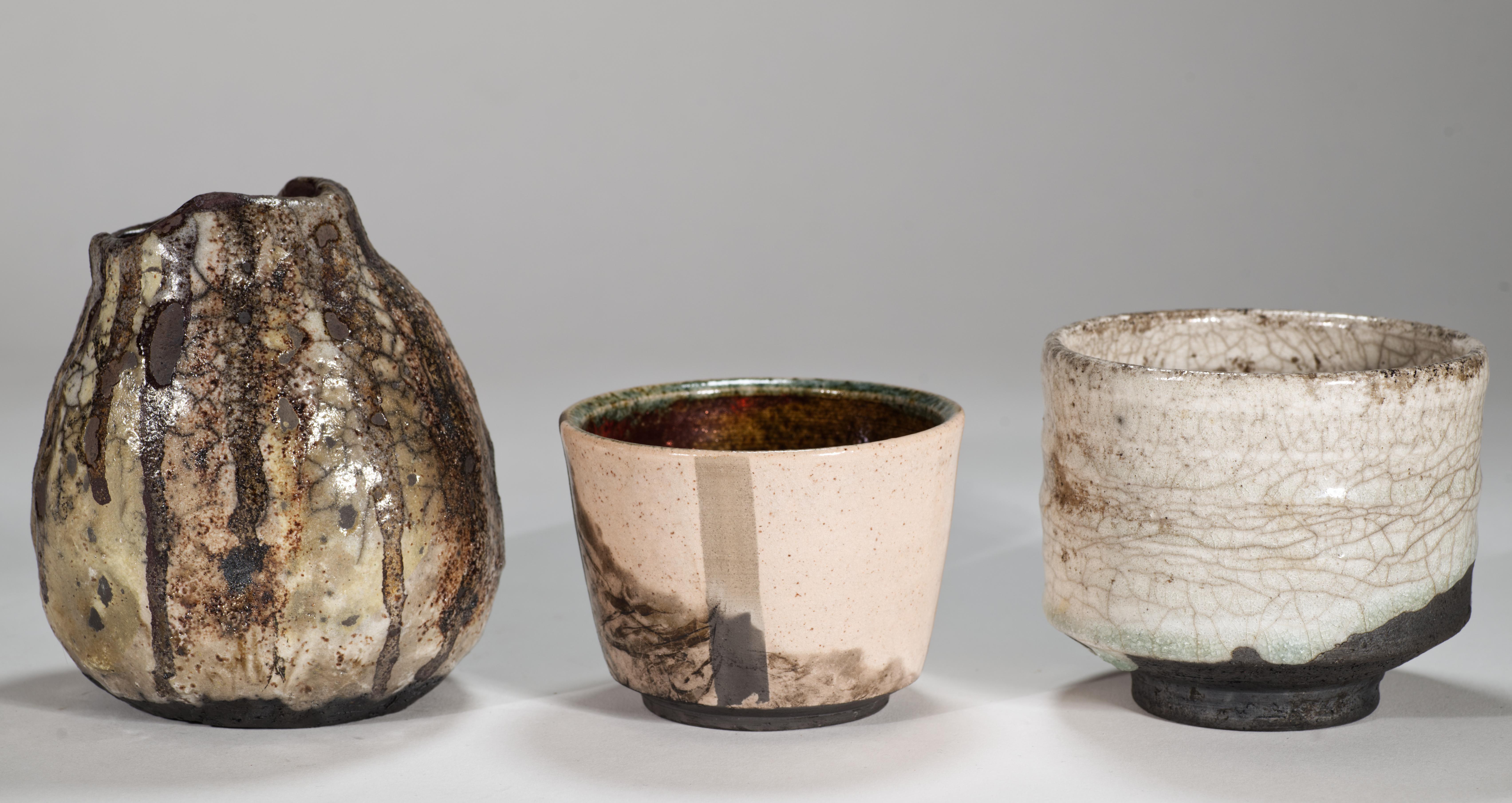 Smaltato Set di 3 vasi con smalti Raku e Craquelure, Studio Pottery americano in vendita
