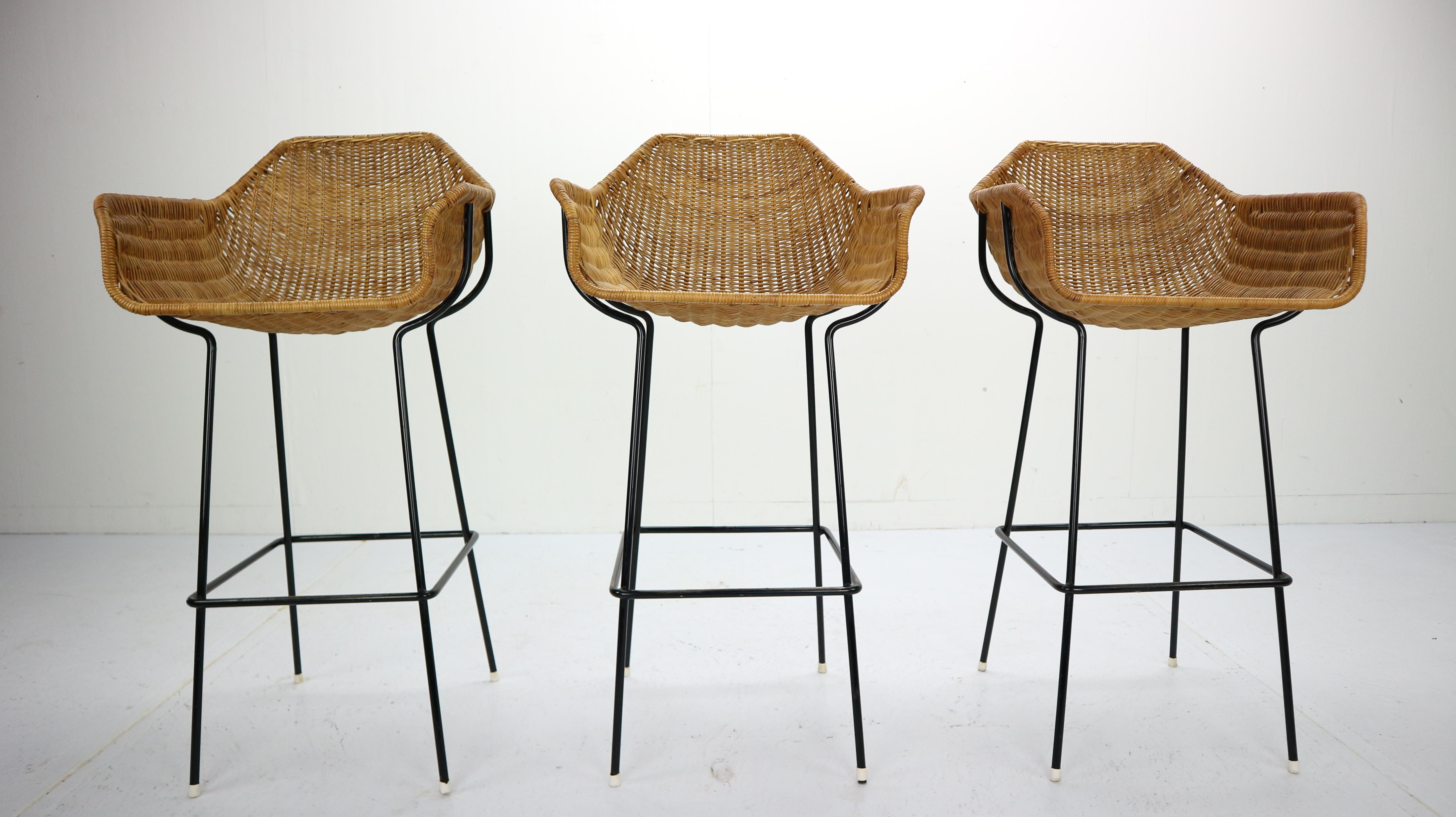 Mid-20th Century Set of 3 Rare Dirk Van Sliedregt for Rohe Noordwolde, Rattan Bucket Bar Stools