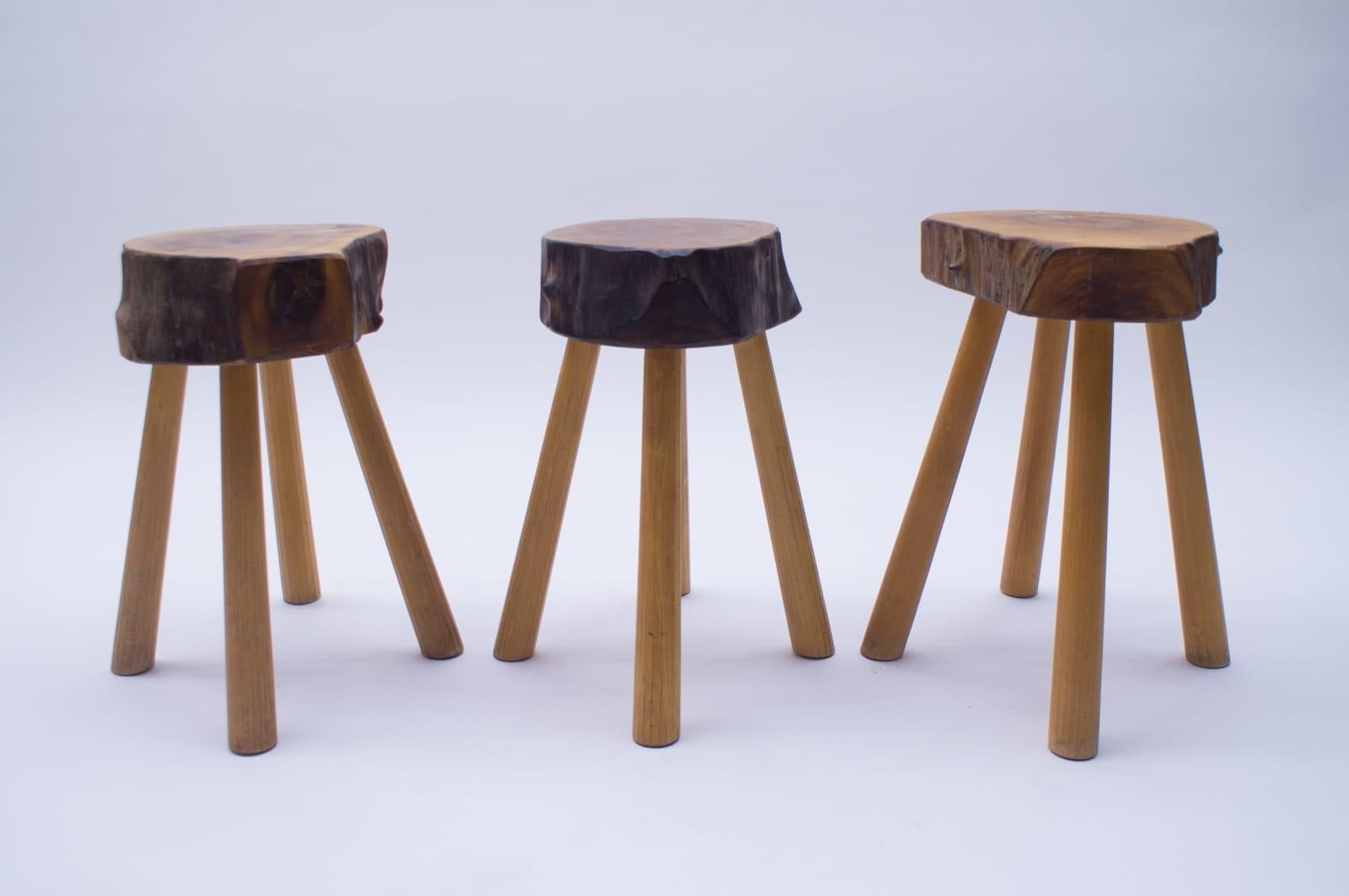 Beautiful solid wood four-legged side tables or stools.

Fantastic patina.

Legs made of thick solid wood.

Measures: Seat height 36-47 cm / 14.1-18.5