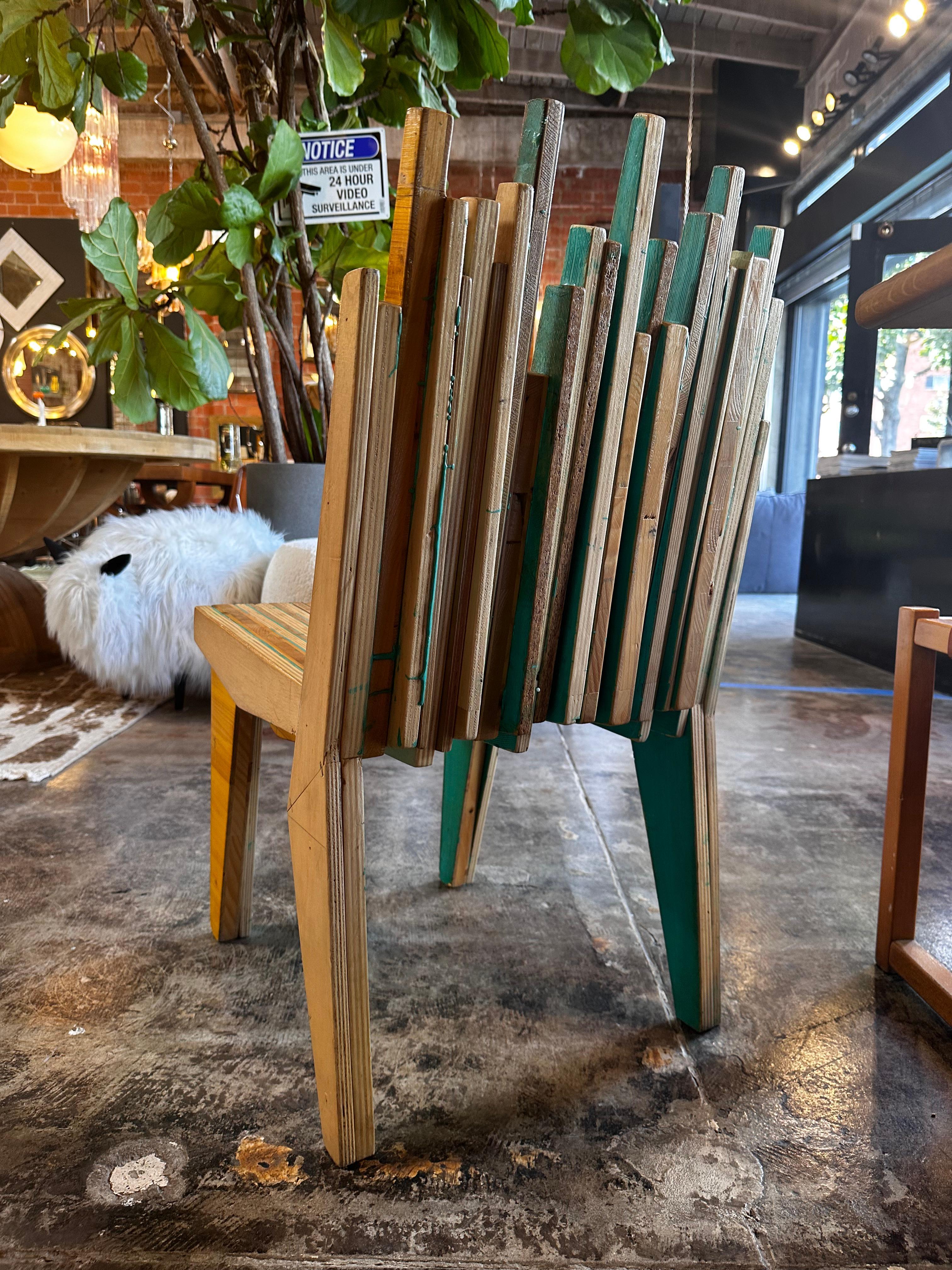 Bois Ensemble de 3 chaises rares en bois  Par Robino &  Denton pour Petroglyph 2011 en vente