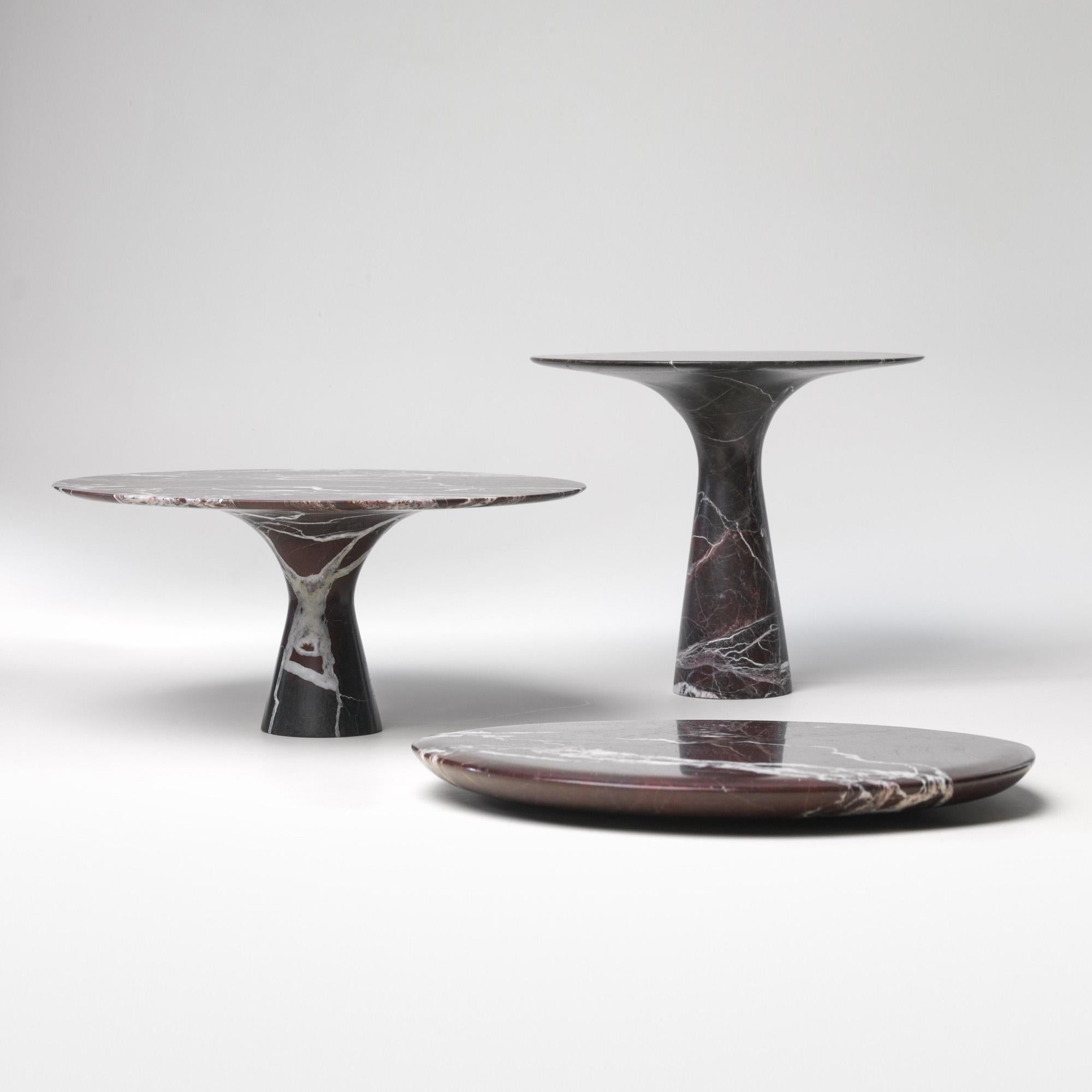 Set of 3 Refined Contemporary marble rosso lepanto marble cake stands and plate
Signed by Leo Aerts.
Dimensions: 
D 26 x H 22.5 cm 
D 32 x H 15 cm
D 32 x H 2 cm
Material: Rosso Lepanto marble
Technique: Polished, carved. 

Available in