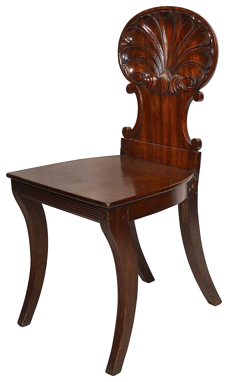 XIXe siècle Ensemble de 3 fauteuils Regency Gillows, chaises d'entrée à dossier coquillage, 19ème siècle en vente
