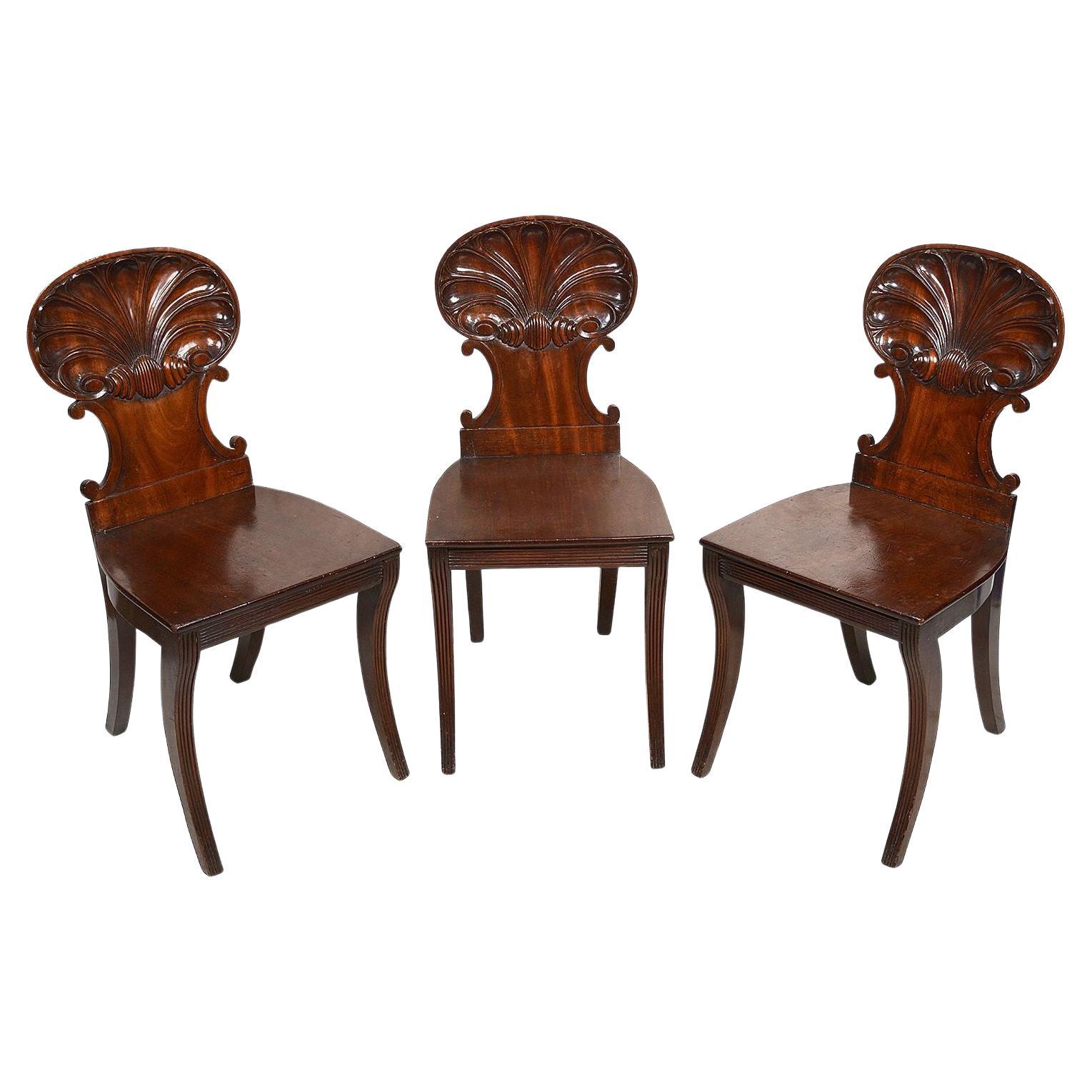 Ensemble de 3 fauteuils Regency Gillows, chaises d'entrée à dossier coquillage, 19ème siècle
