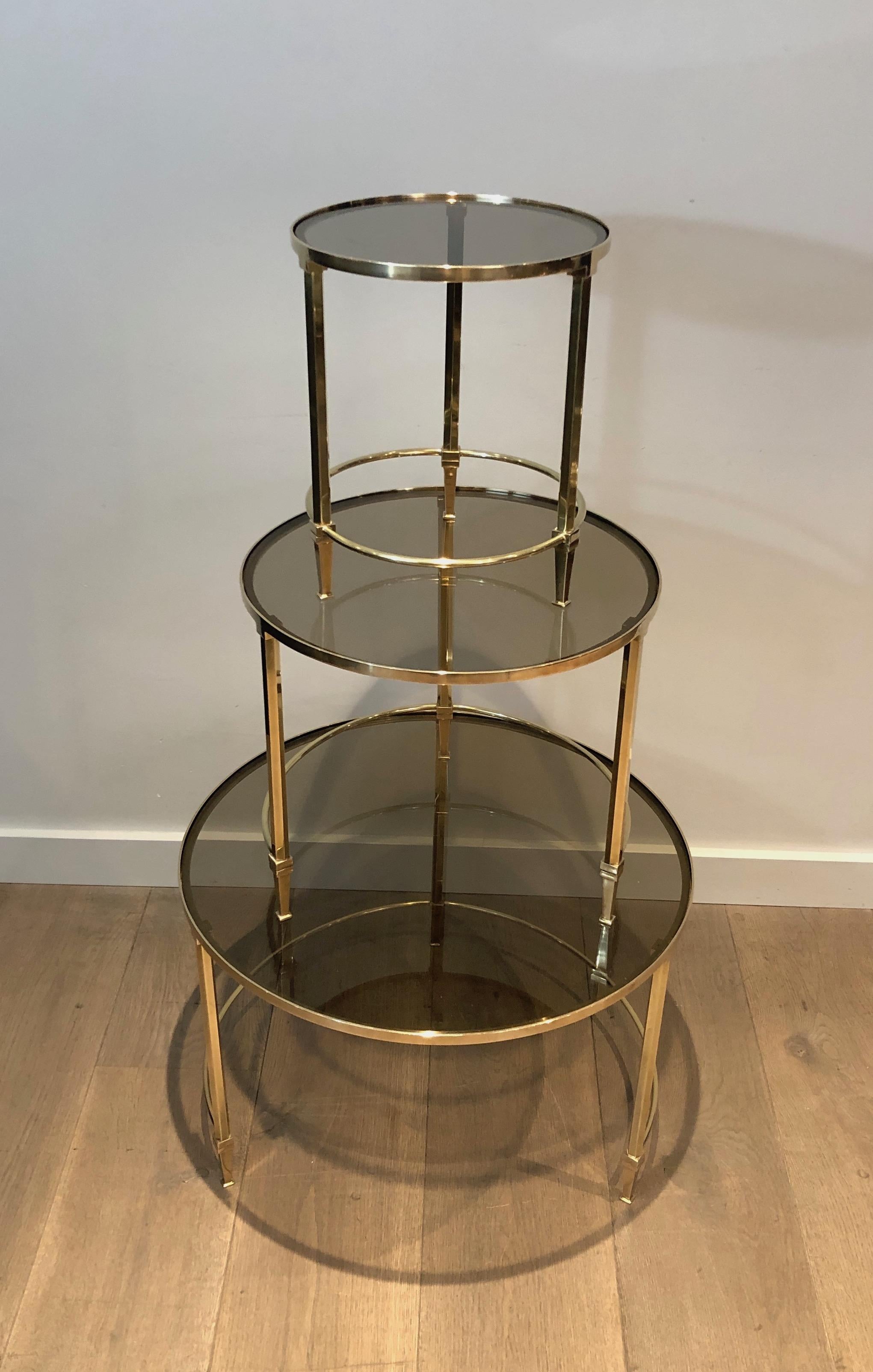 Set of 3 Round Brass Nesting Tables by Maison Ramsay In Good Condition For Sale In Marcq-en-Barœul, Hauts-de-France