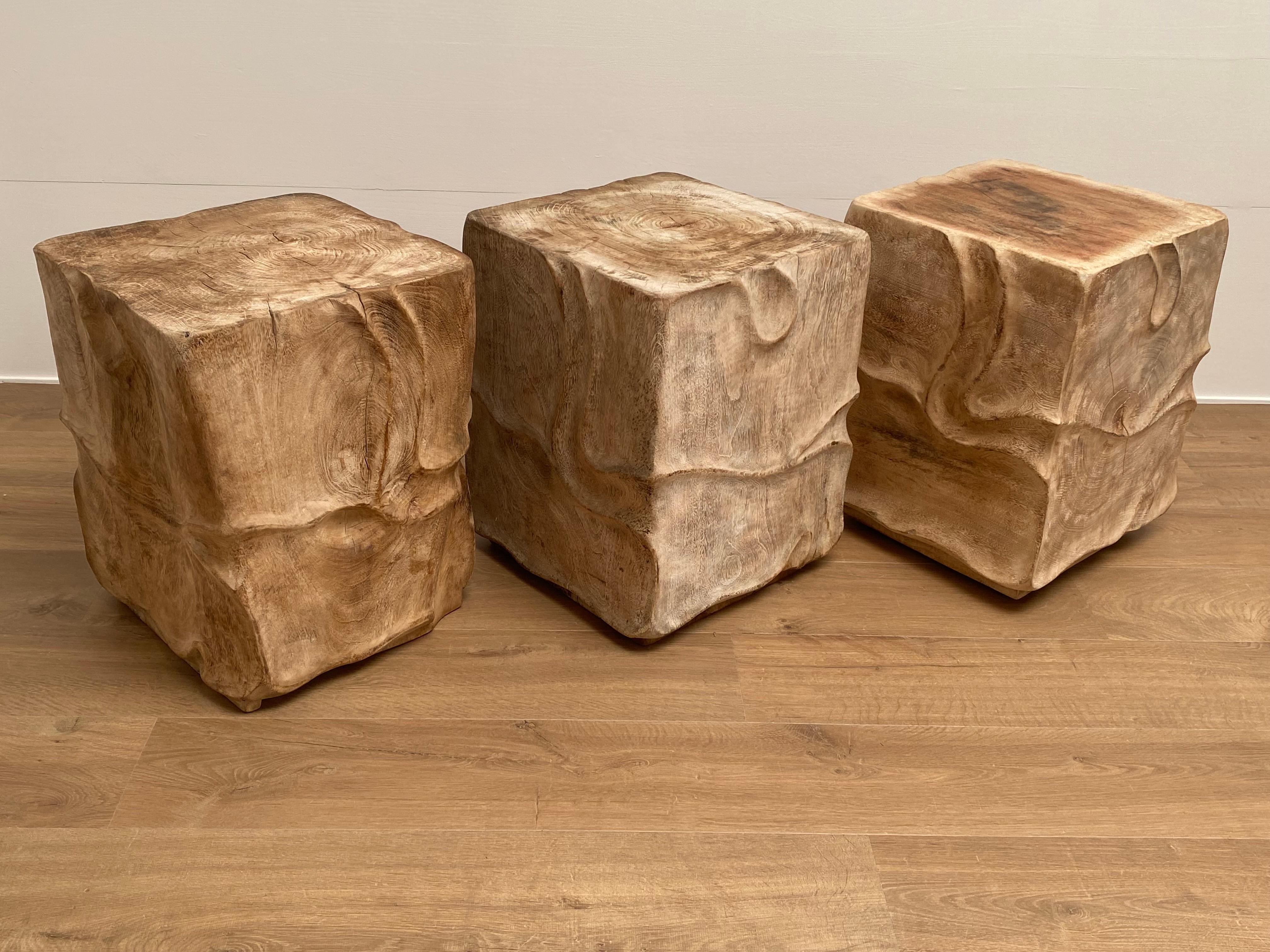  Set of 3 Rustic, Solid Wooden Blocks In Good Condition For Sale In Schellebelle, BE