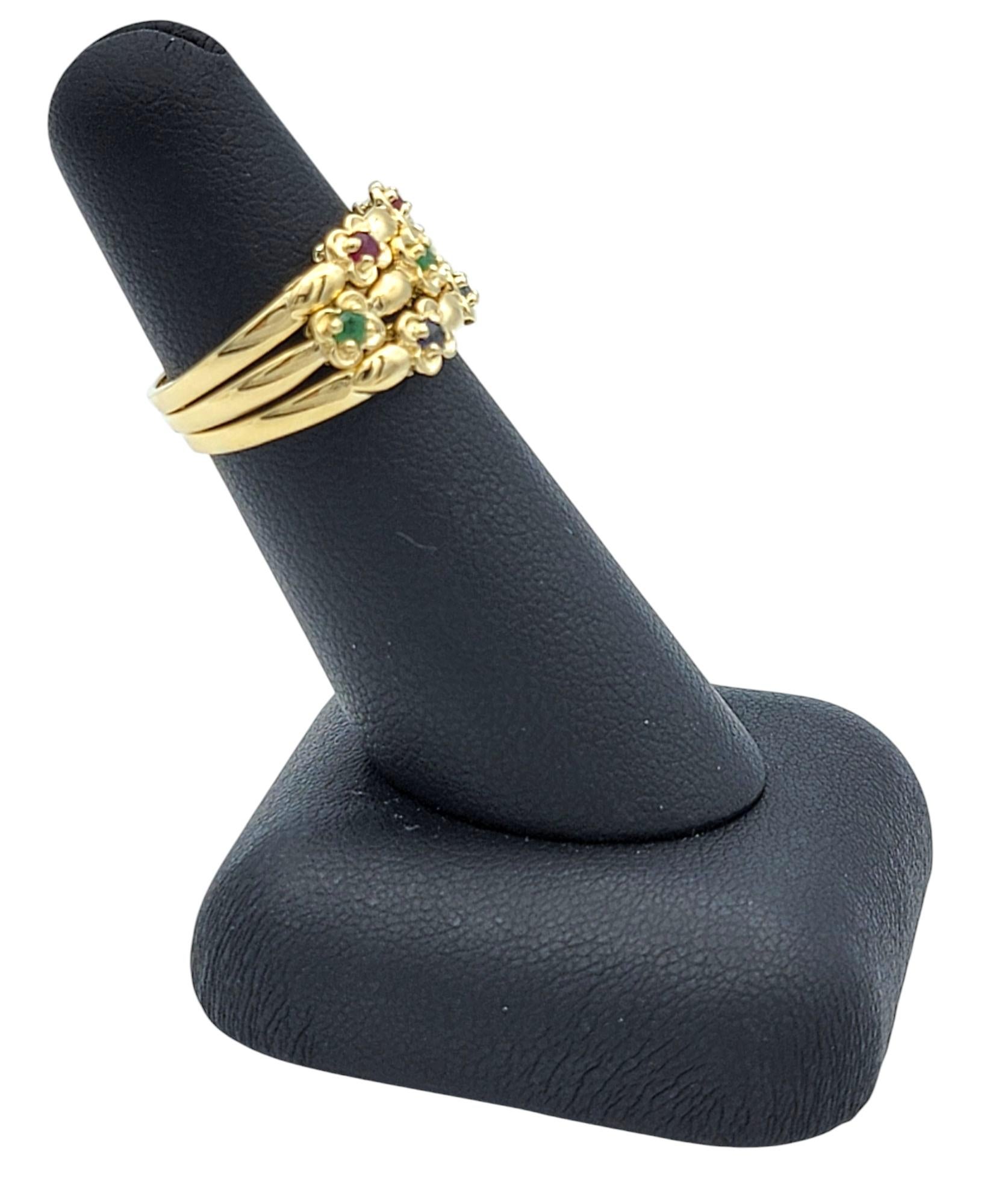 Set von 3 Saphir-, Smaragd- und Rubin-Blumen-Stapelringen aus 14 Karat Gelbgold im Angebot 6