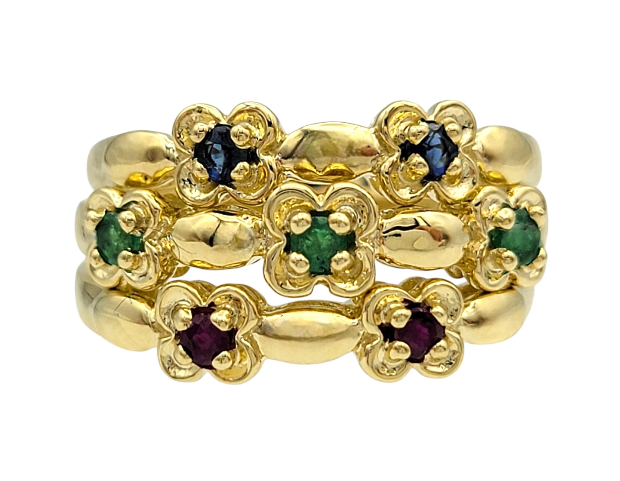 Ringgröße: 6

Zelebrieren Sie Farbe und Schlichtheit mit diesem charmanten Trio-Ring-Set, bei dem jedes Band einen klassischen runden Edelstein im Brillantschliff präsentiert. Die stapelbaren Ringe aus 14-karätigem Gelbgold sind mit blauen Saphiren,