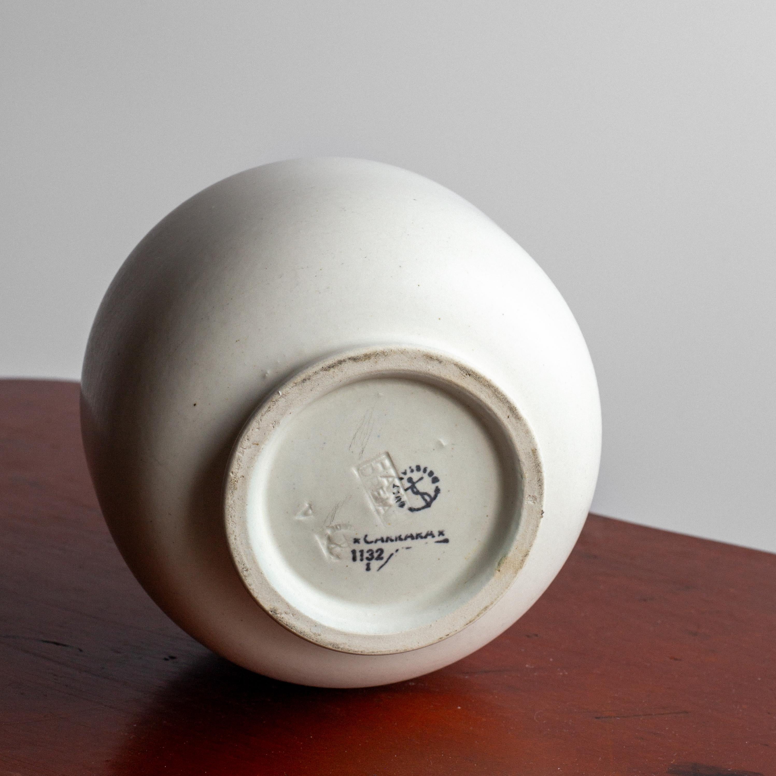 Set of 3 Scandinavian Modern 'Carrara' Vases & Bowl by Wilhelm Kåge, Gustavsberg 4