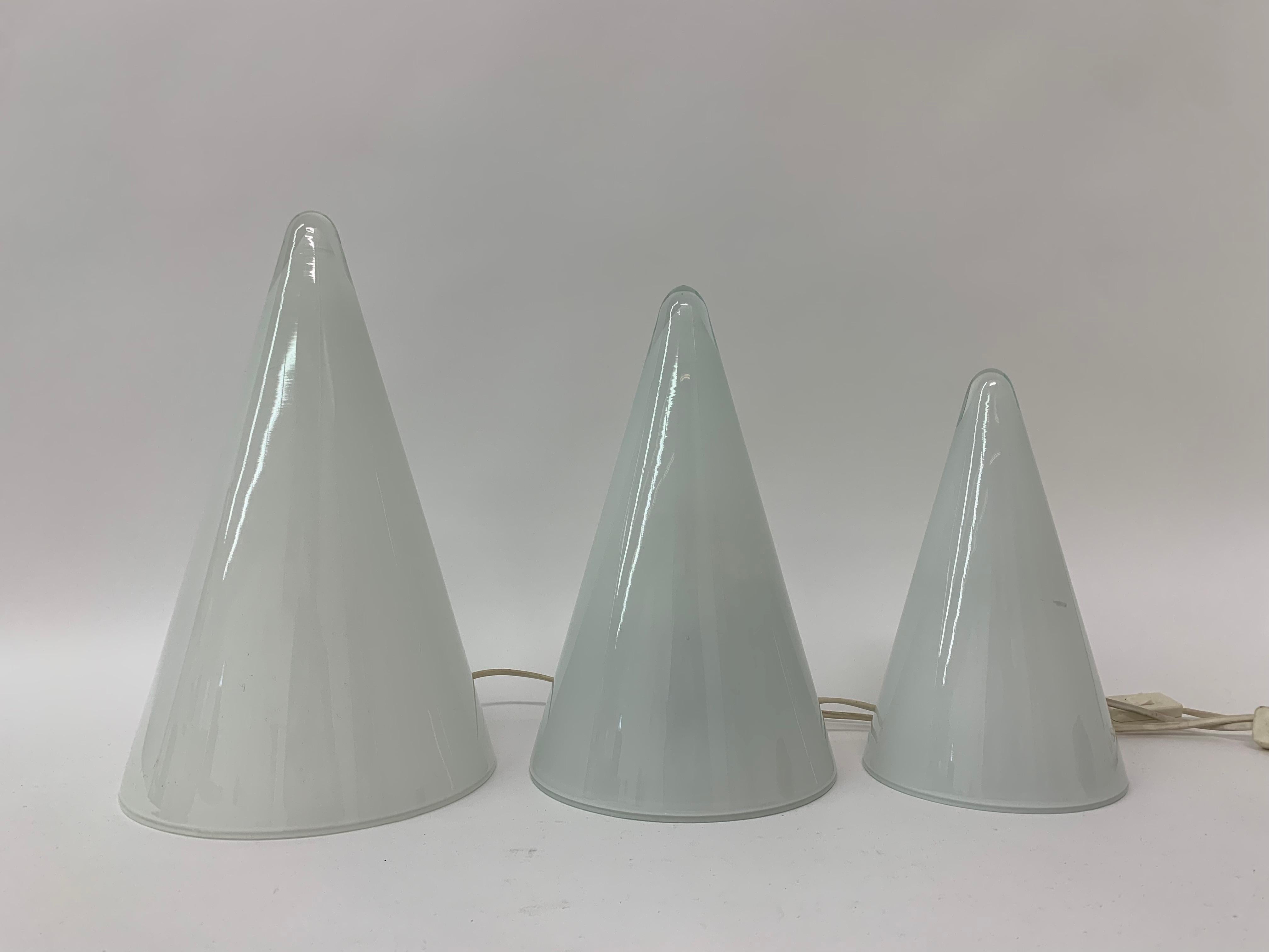 Juego de 3 lámparas de mesa Teepee de SCE, años 70, Francia en Bueno estado para la venta en Delft, NL
