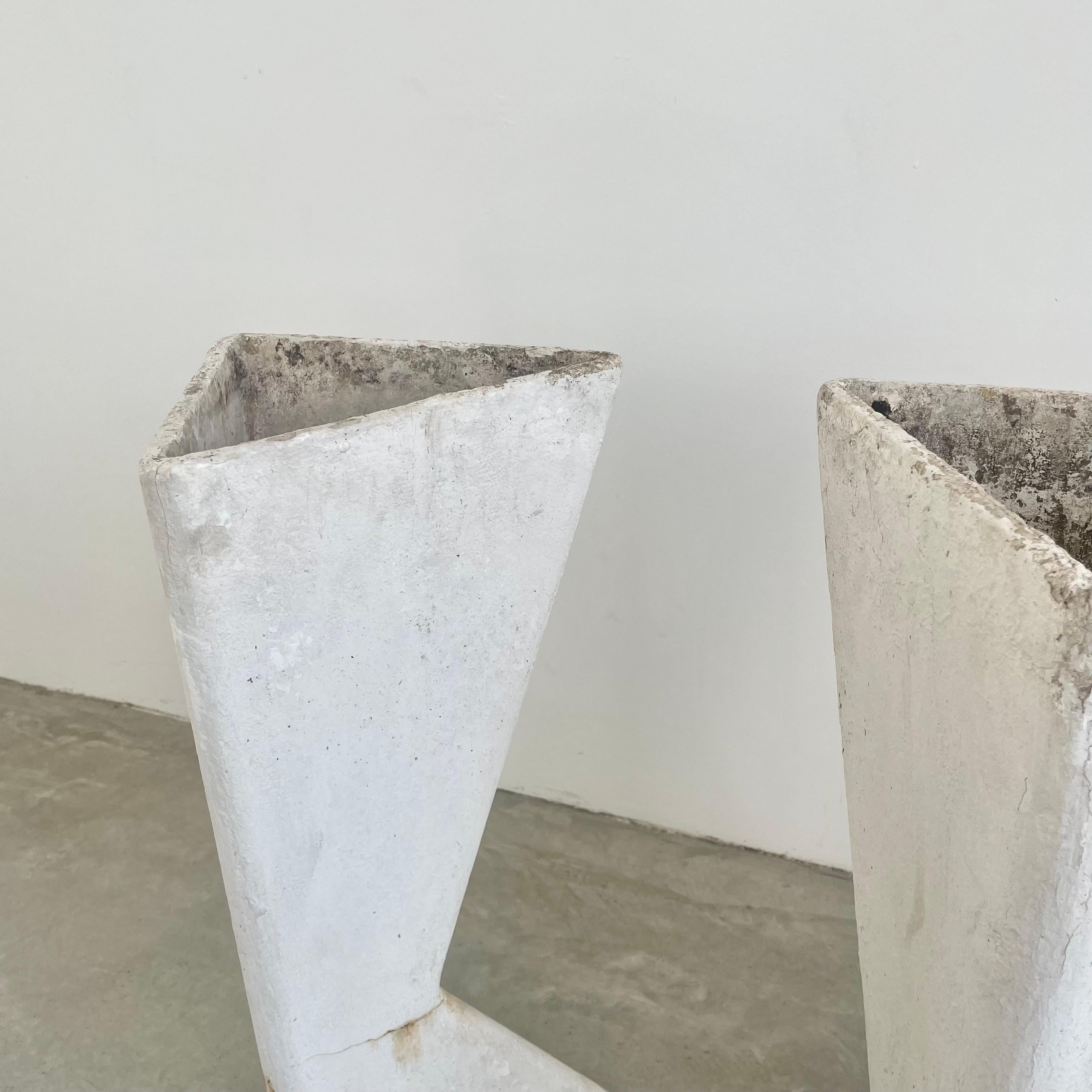 Satz von 3 skulpturalen dreieckigen Pflanzgefäßen von Willy Guhl, 1960er Jahre im Angebot 8