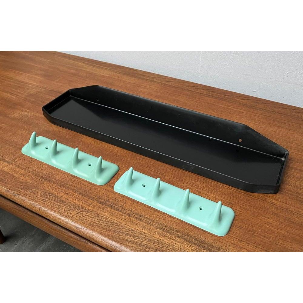 Sesia Towel Holder and Bathroom Shelf from CM Brevettato, Italy, 1960s, Set of 3, in Very Good conditions. Designed 1960 to 1969 This piece has an attribution mark.

Additional information:
Material: Plastic
Color: Black
Styles: Mid-Century