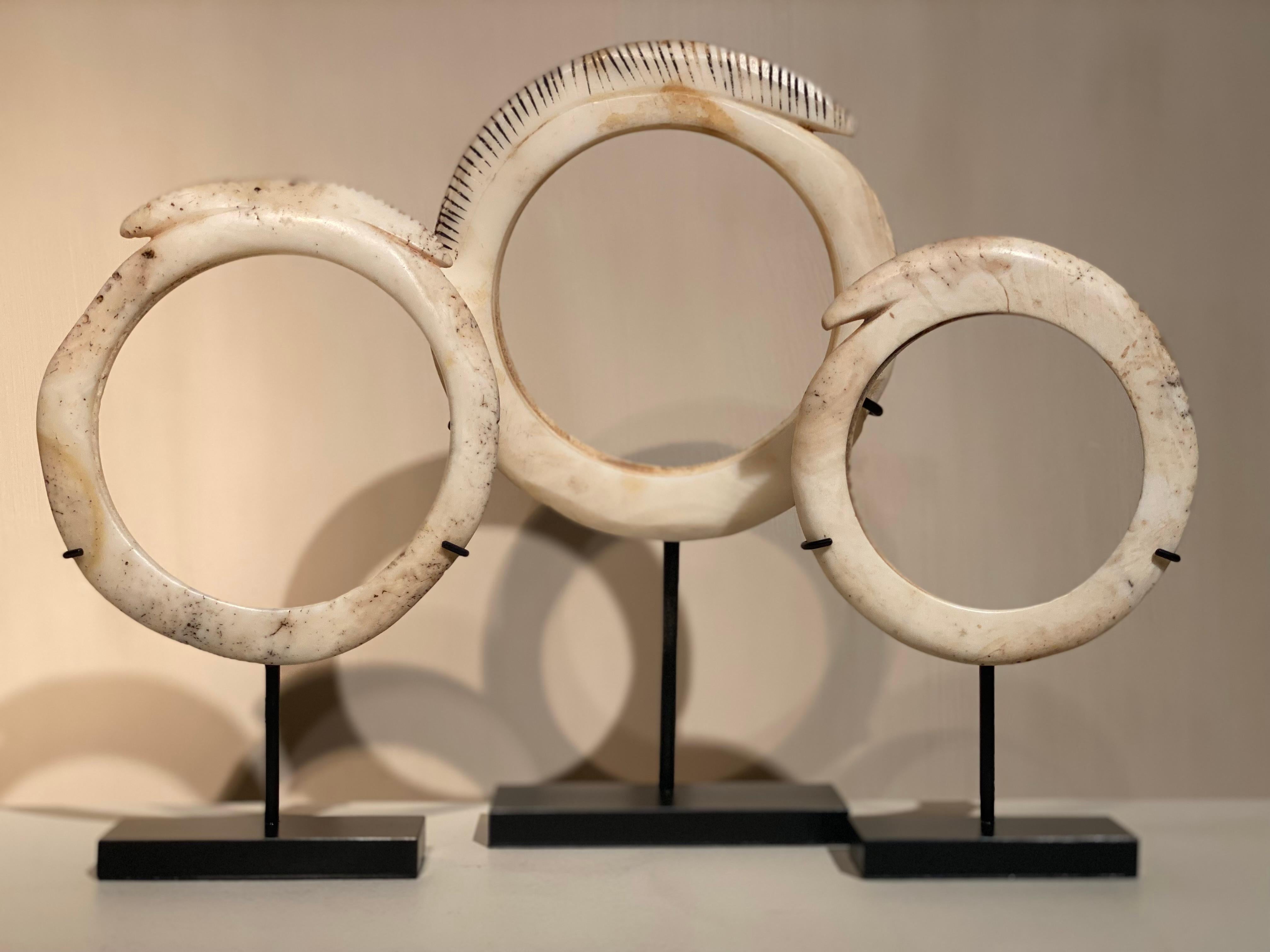 Juego de 3 pulseras de concha de Papúa Nueva Guinea Asiático en venta