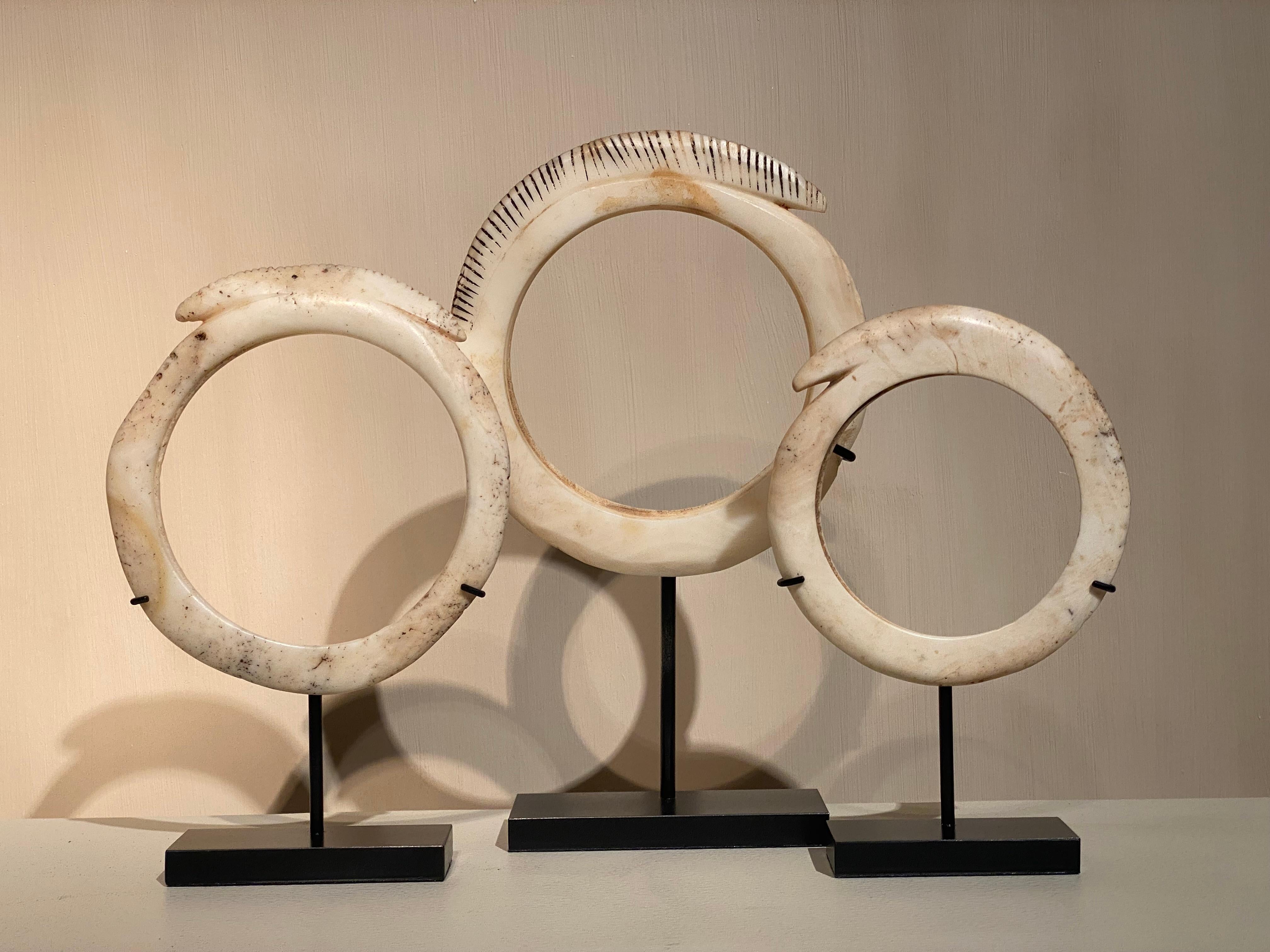 Juego de 3 pulseras de concha de Papúa Nueva Guinea Patinado en venta