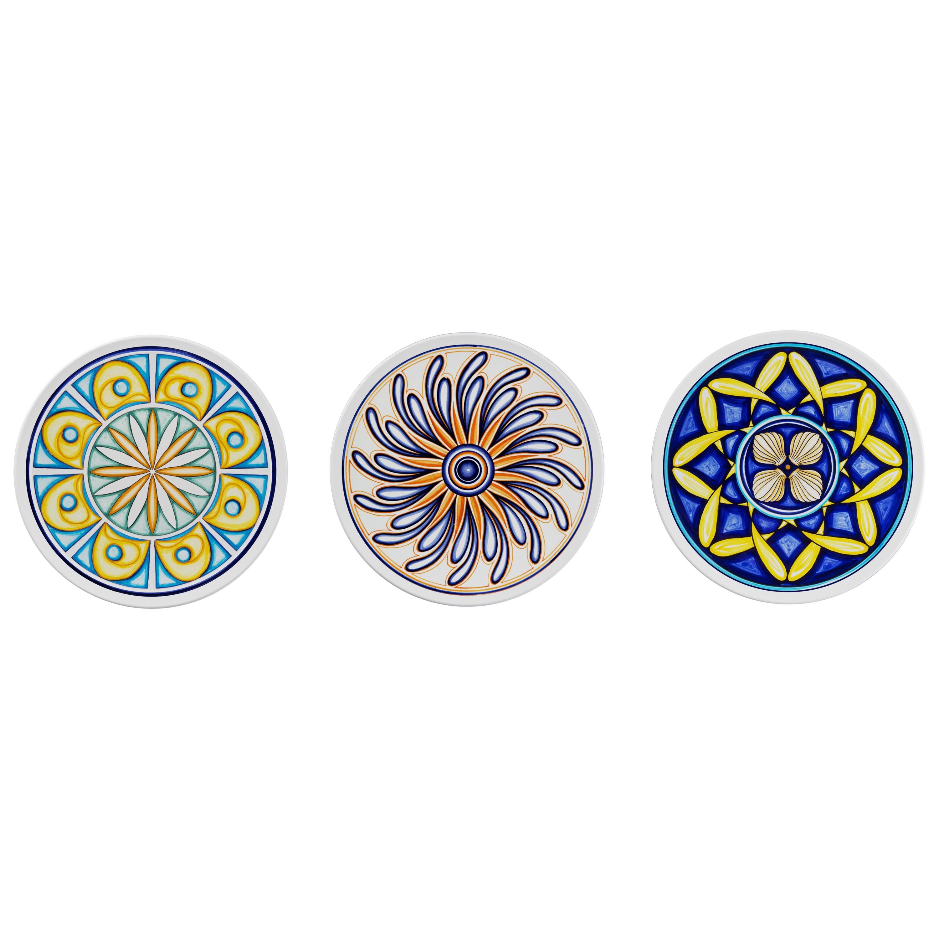 Set of 3 Sicilian Clay Hand-Painted Colapesce Dinner Plates, Made in Italy For Sale