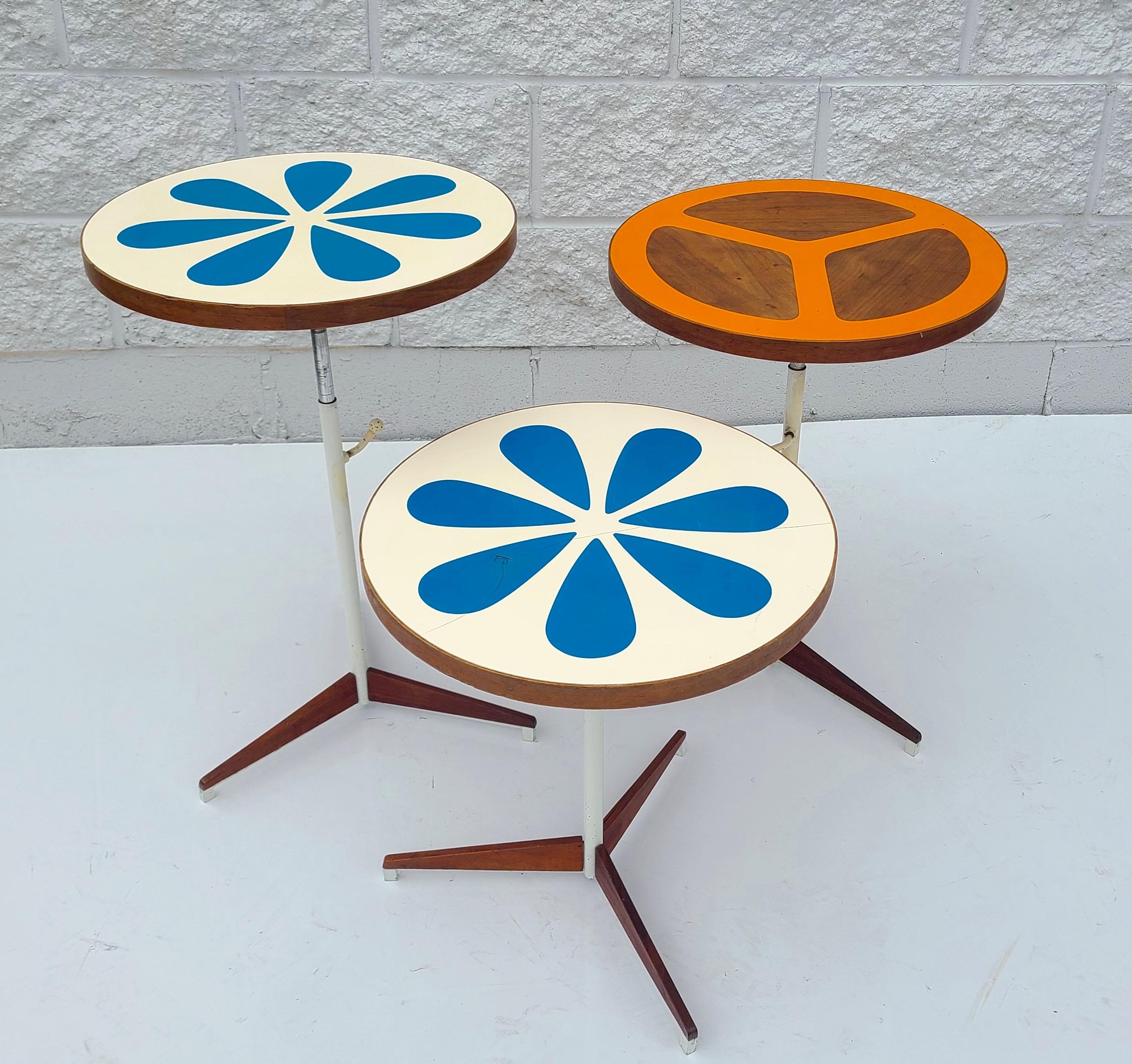 Set of 3 Side Tables by Don Savage and Howard McNab for Peter Pepper Products In Good Condition In Fraser, MI