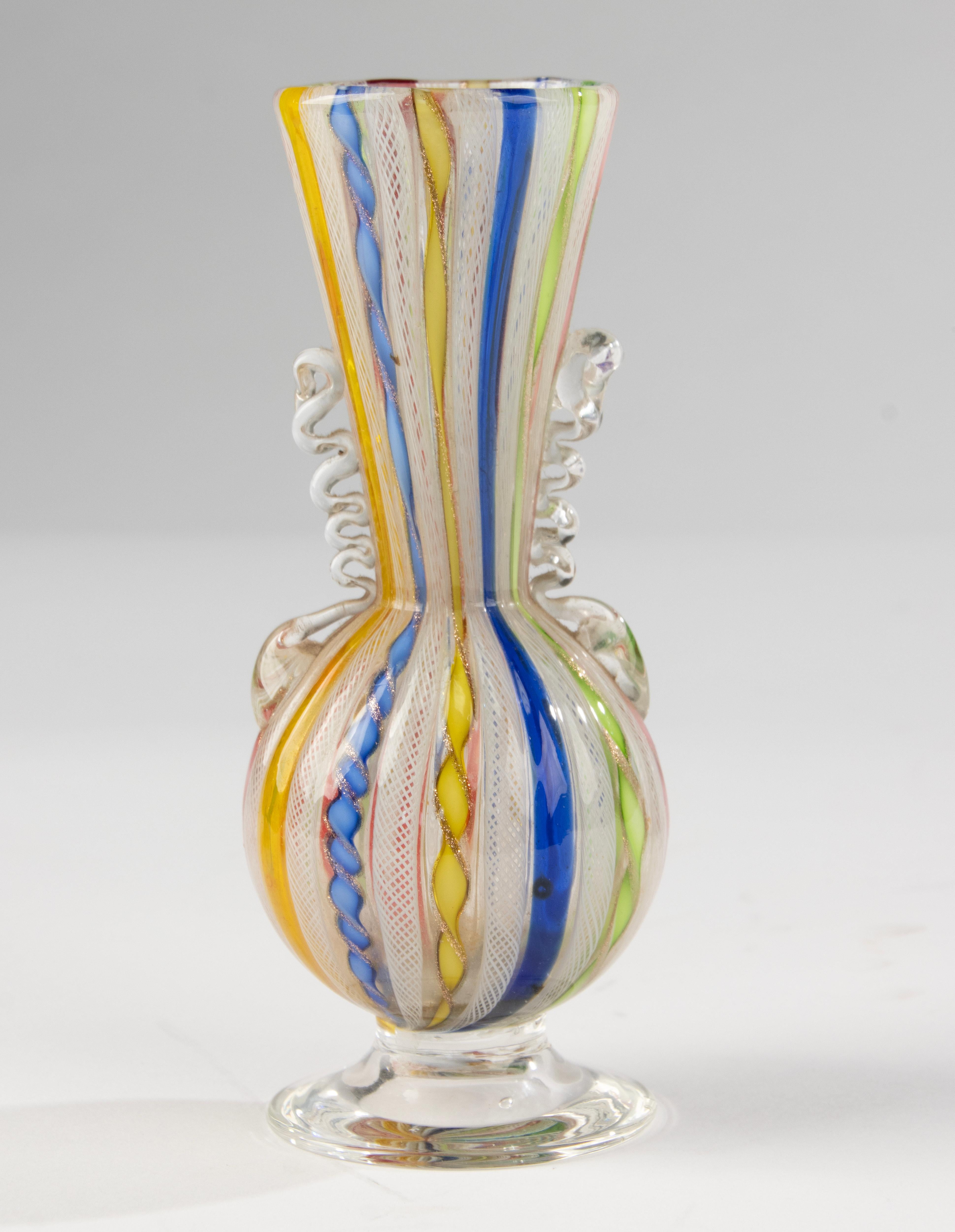 Set of 3 Small Colorful Murano Glass Vases - Italy - Mid-20th Century In condizioni buone in vendita a Casteren, Noord-Brabant