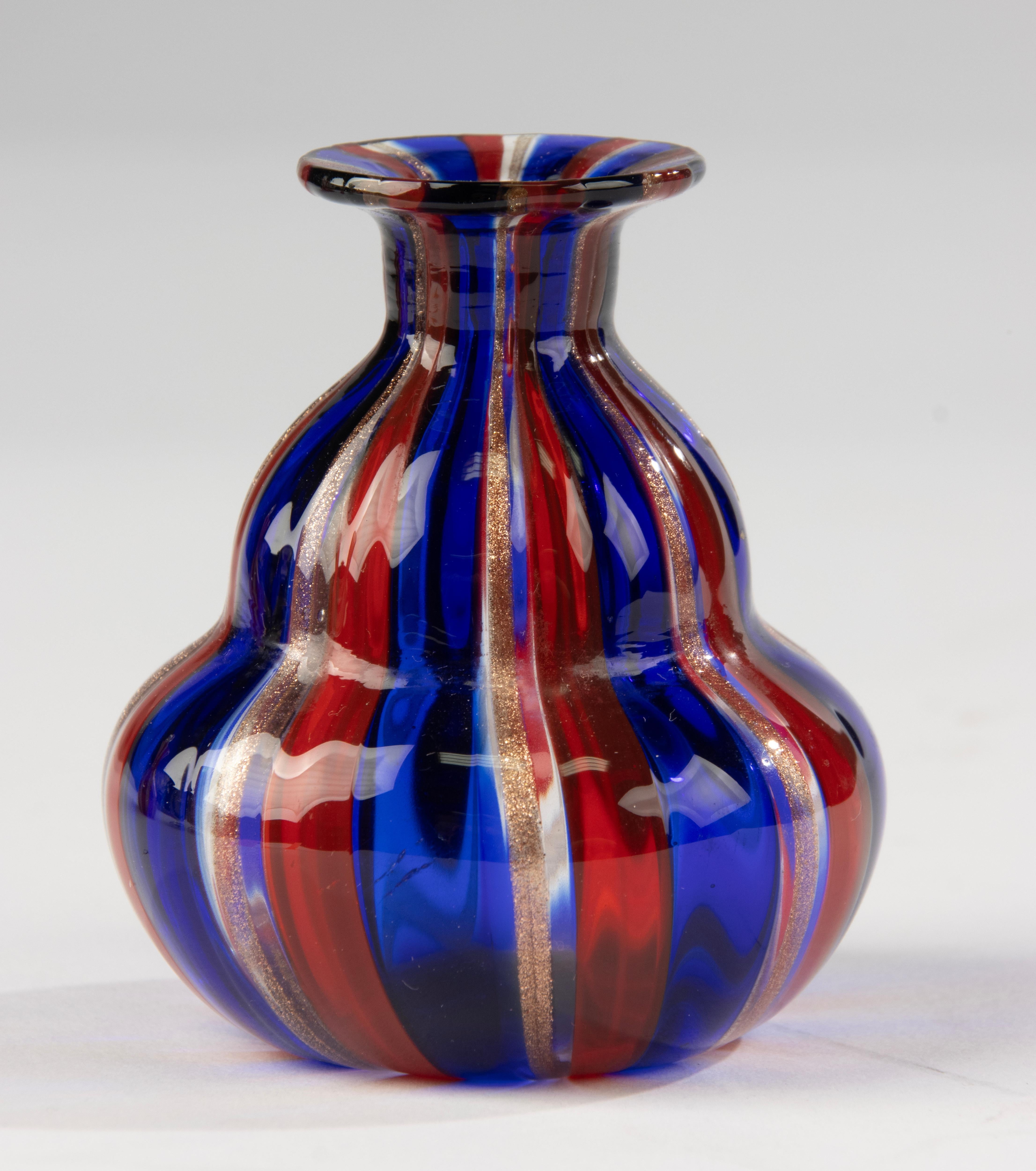 Set of 3 Small Colorful Murano Glass Vases - Italy - Mid-20th Century in vendita 1
