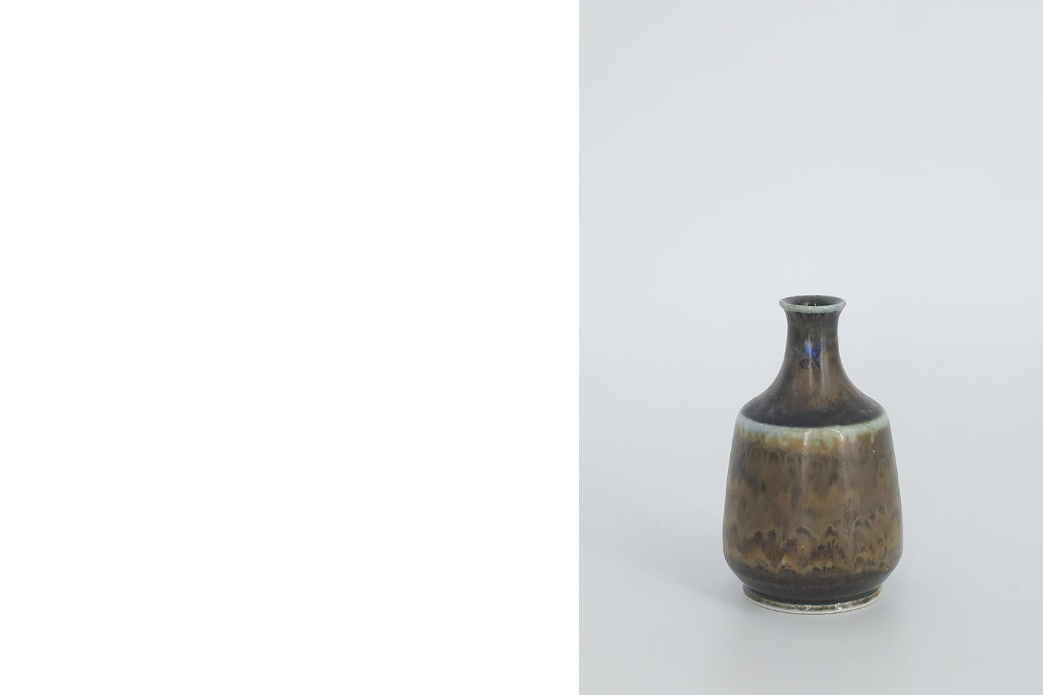Mid-20th Century Set of 3 Small Mid-Century Scandinavian Modern Collectible Brown Stoneware Vase For Sale