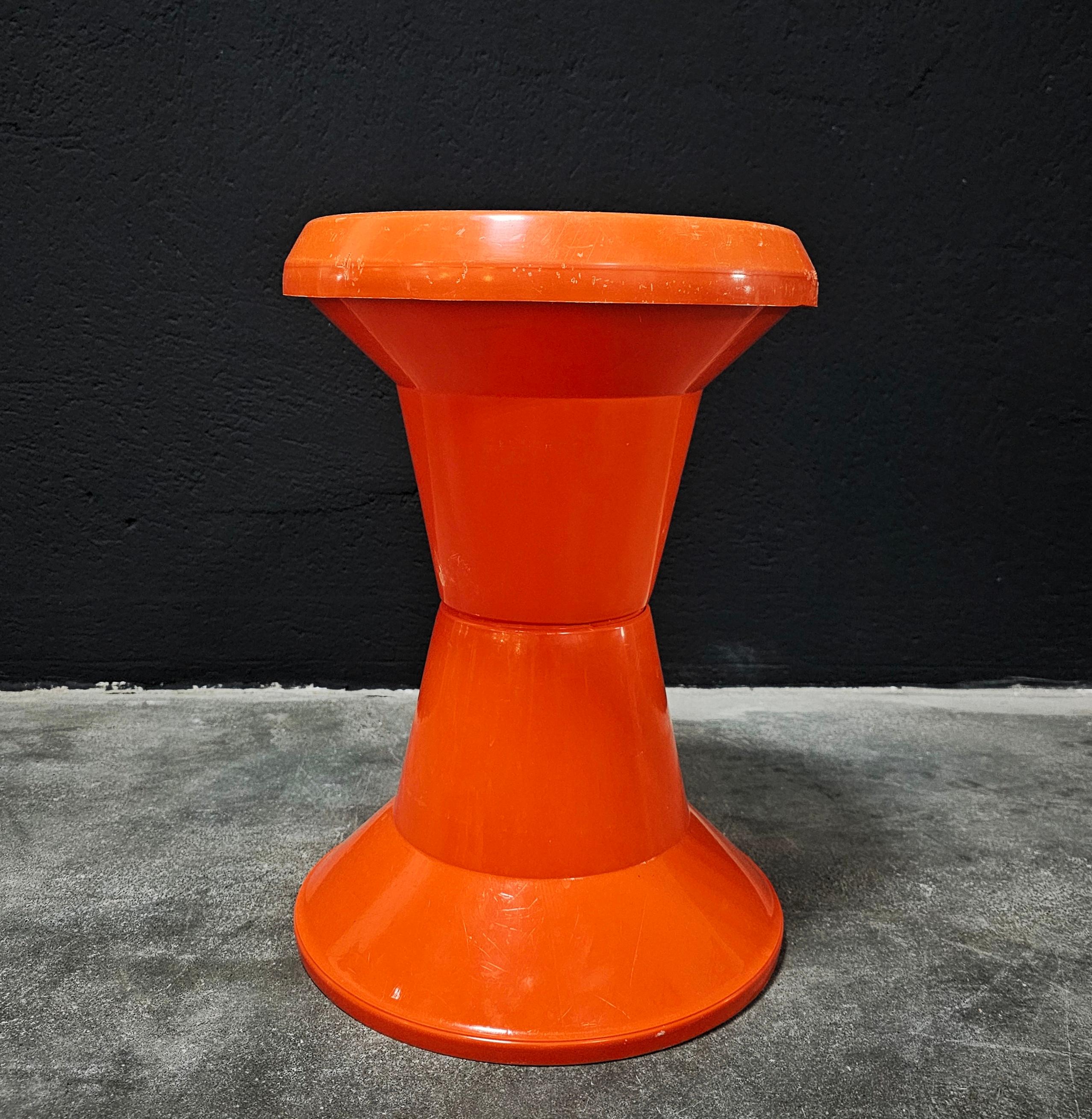 orange red stool