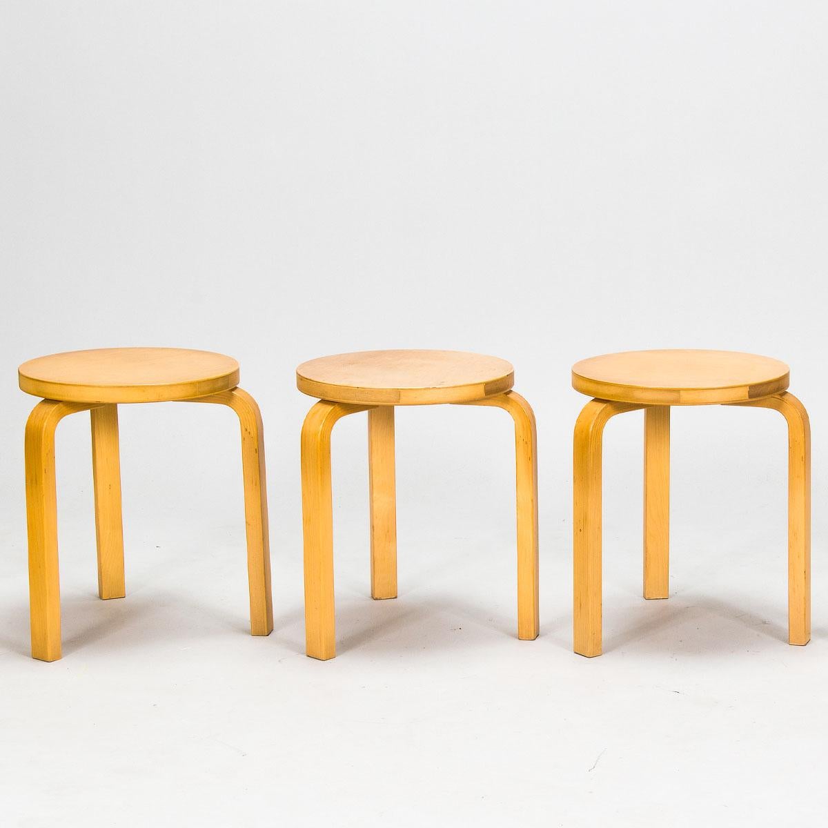 Set of 3 stackable birch stools model 60 designed by Alvar Aalto and manufactured by Artek in Finland, 1990s.

Date of manufacture: 1990s
Origin: Finland
Material: birch
Dimensions: H 44 cm x W 35 cm x D 35 cm
Condition: in very good original