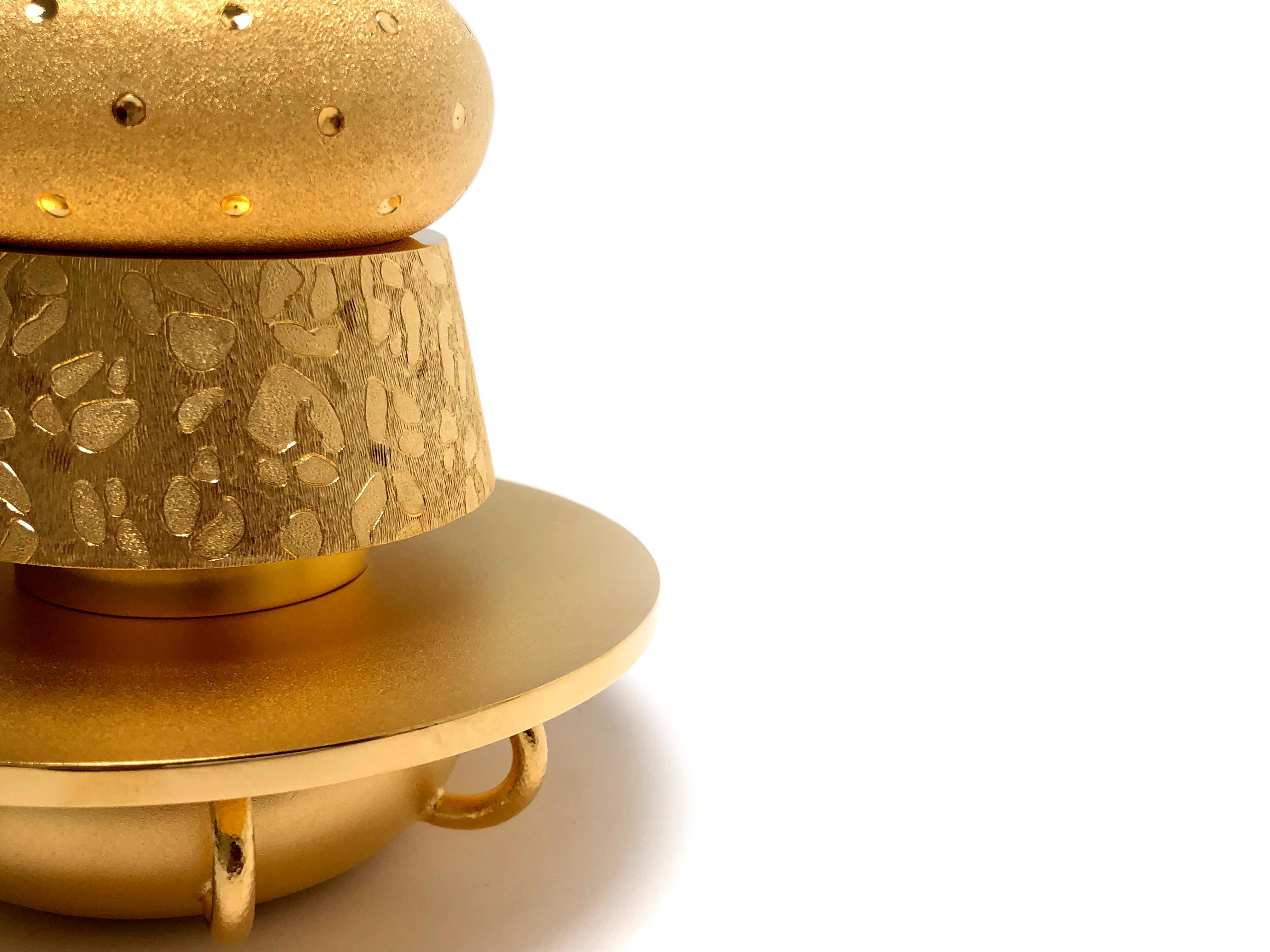 French  Gold-plated Set of 3 Stackable Candleholders Born to Be a Light, TOTEM N°1 For Sale