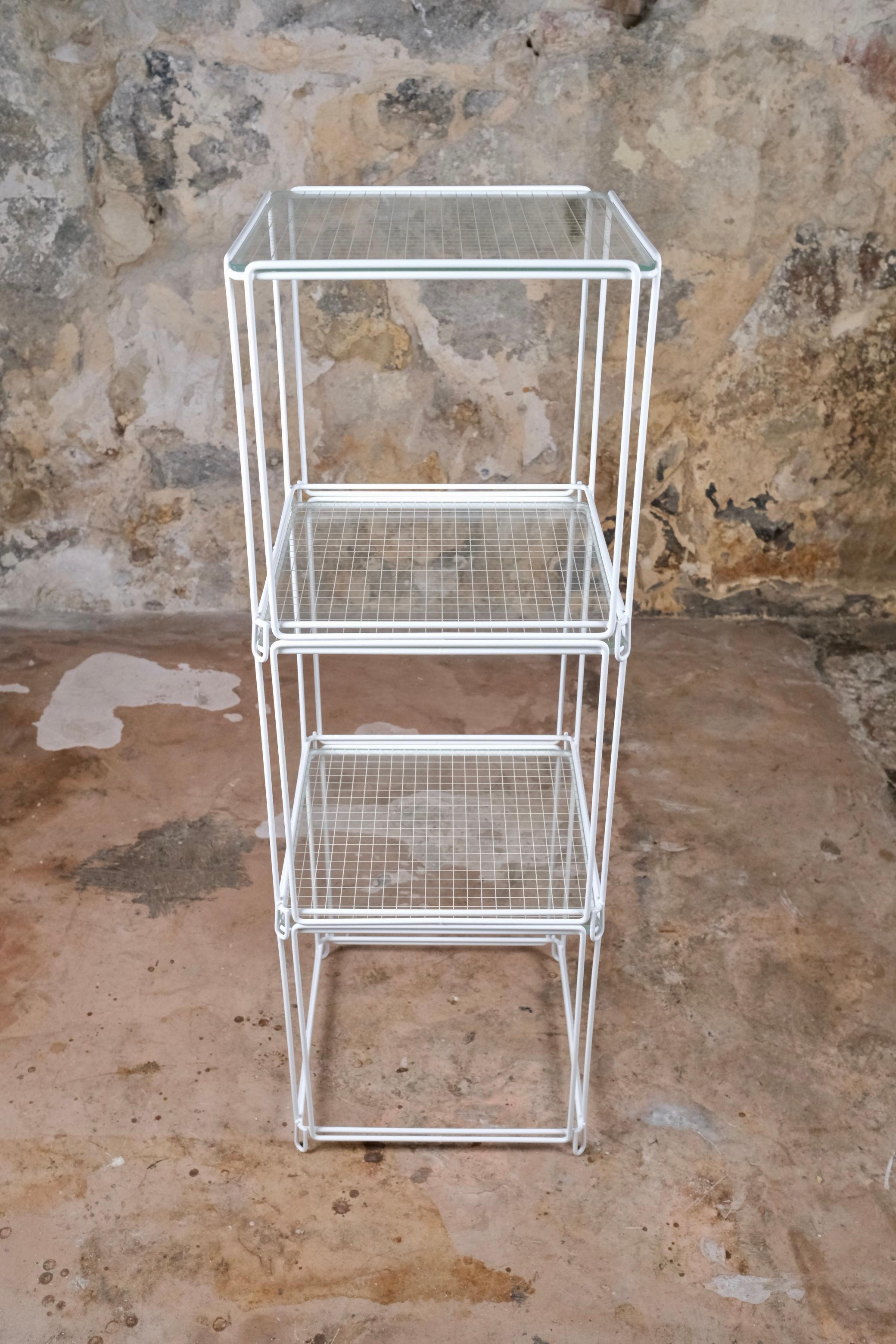 Set of 3 stackable side tables, Isocèle, by Max Sauze, 1970s 8