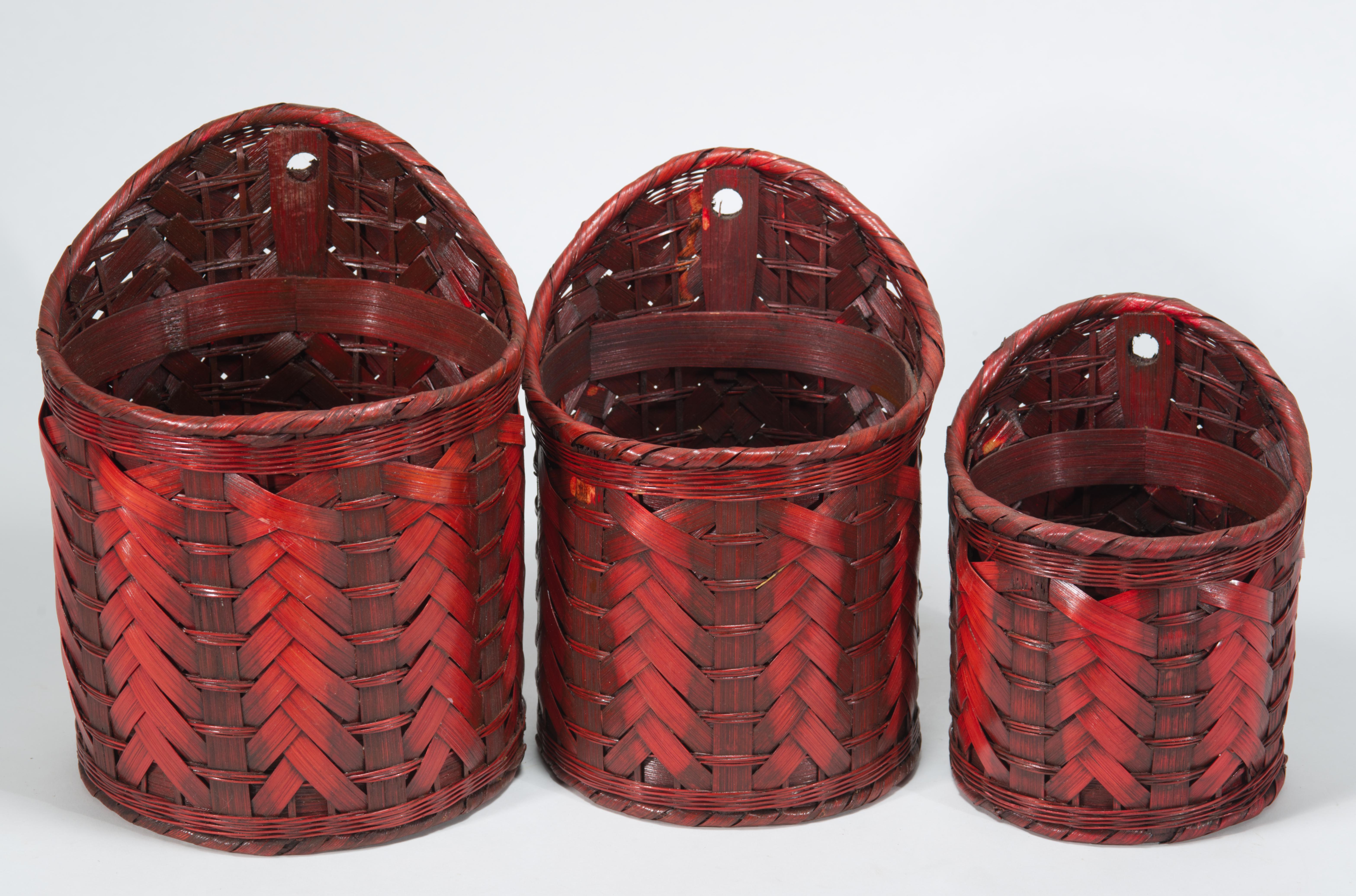 Chinoiserie Set of 3 Stacking Ikebana or Hanging Baskets, Red Tinted Split Bamboo For Sale