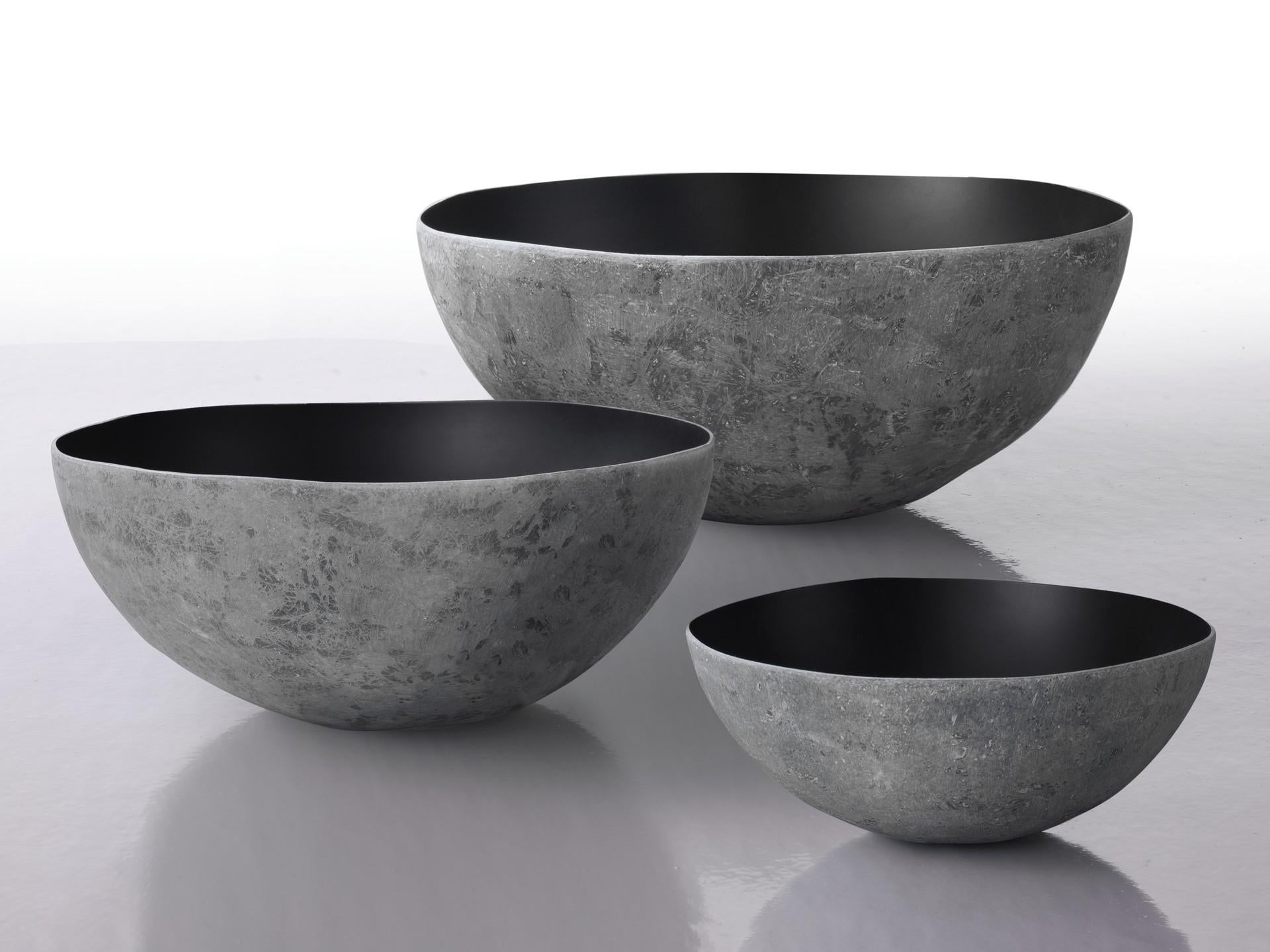 Set of 3 stille bowls by Imperfettolab
Dimensions: 
Ø36 x H 27 cm
Ø28 x H 13 cm
Ø20 x H 9 cm
Materials: Fiberglass

Imperfetto Lab
Who we are ? We are a family.
Verter Turroni, Emanuela Ravelli and our children Elia, Margherita and