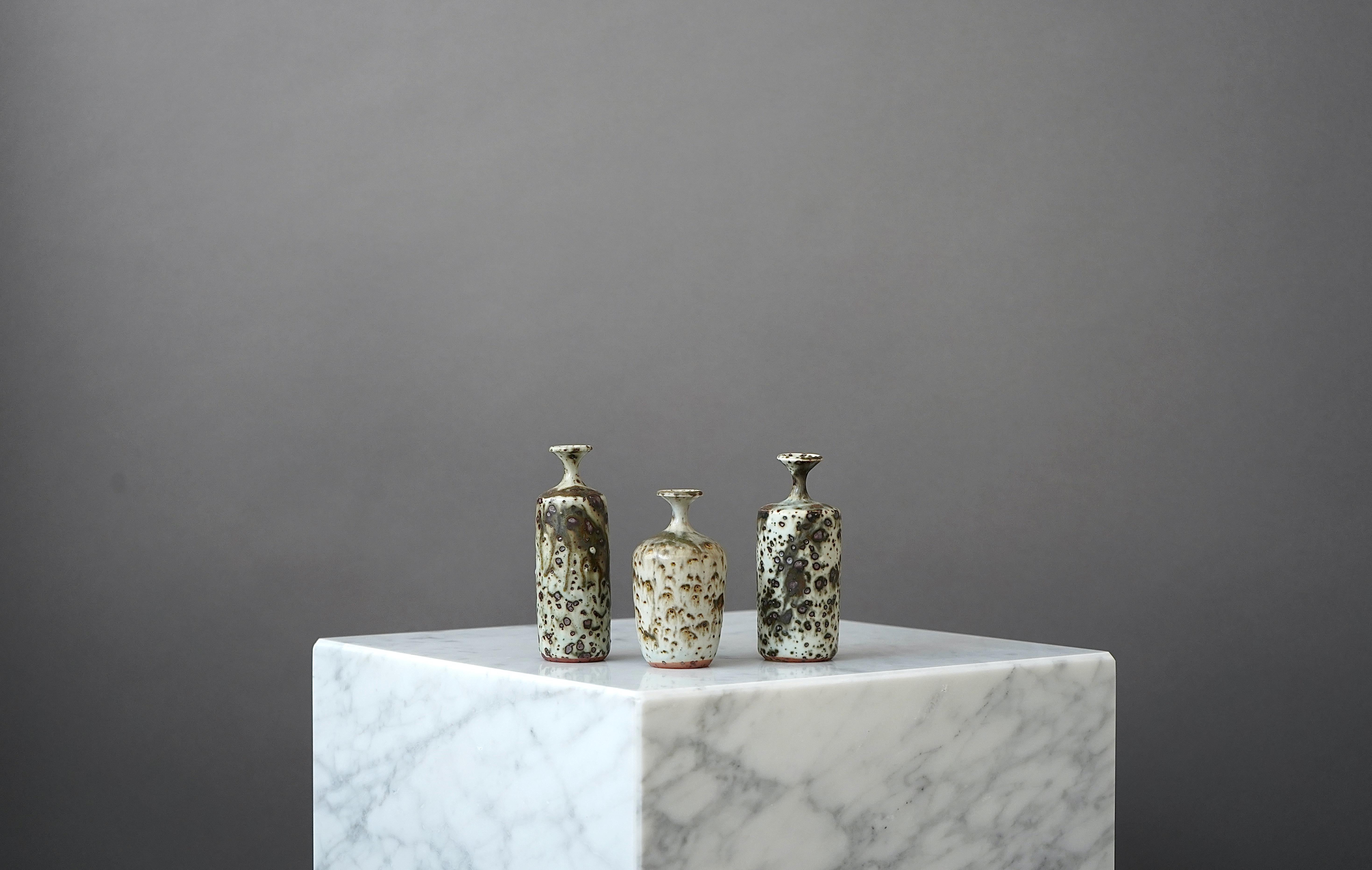 Scandinavian Modern Set of 3 Stoneware Vases by Swedish Ceramist Rolf Palm, 1973 For Sale