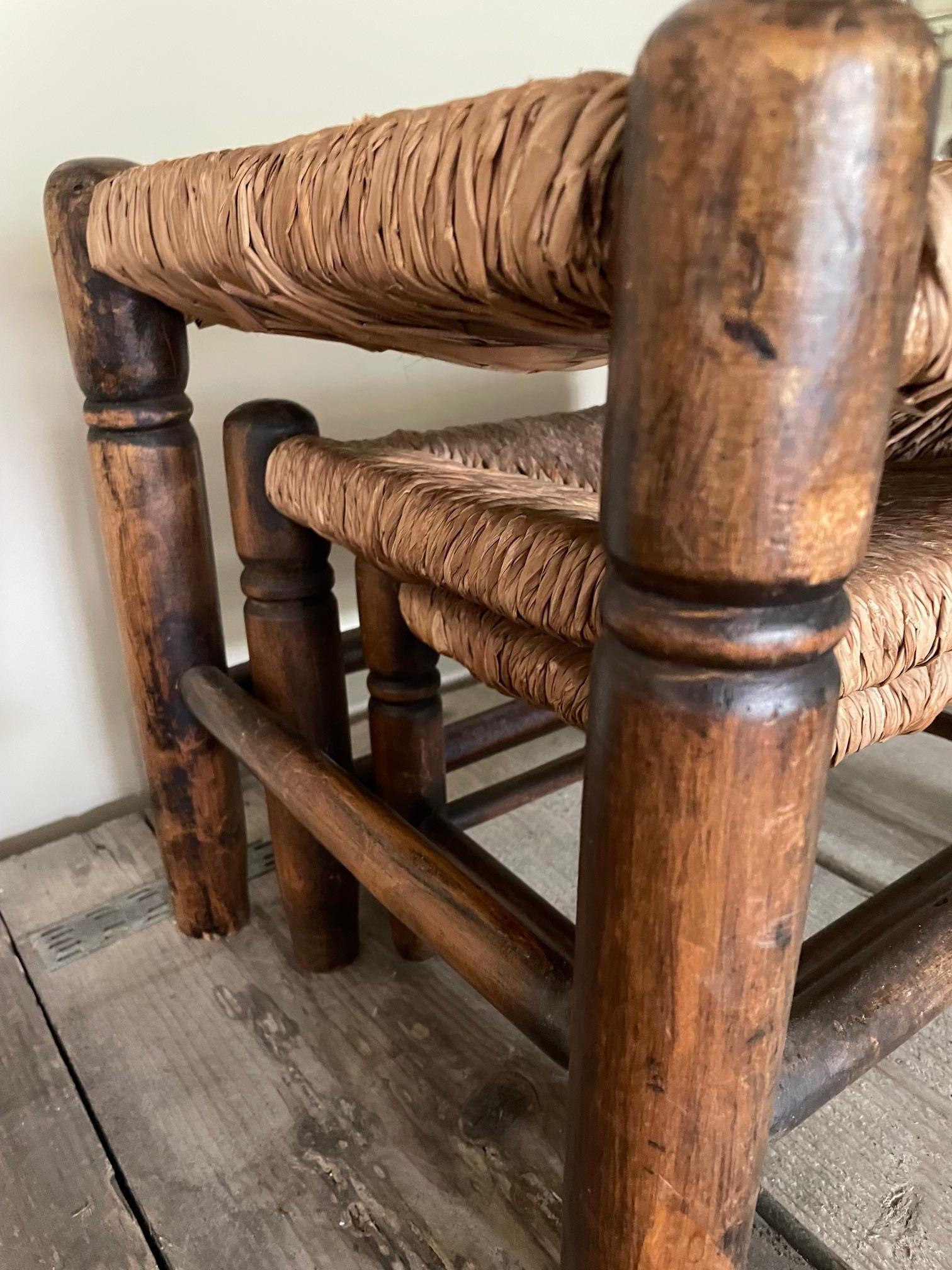 Ensemble de 3 tabourets en paille en vente 5