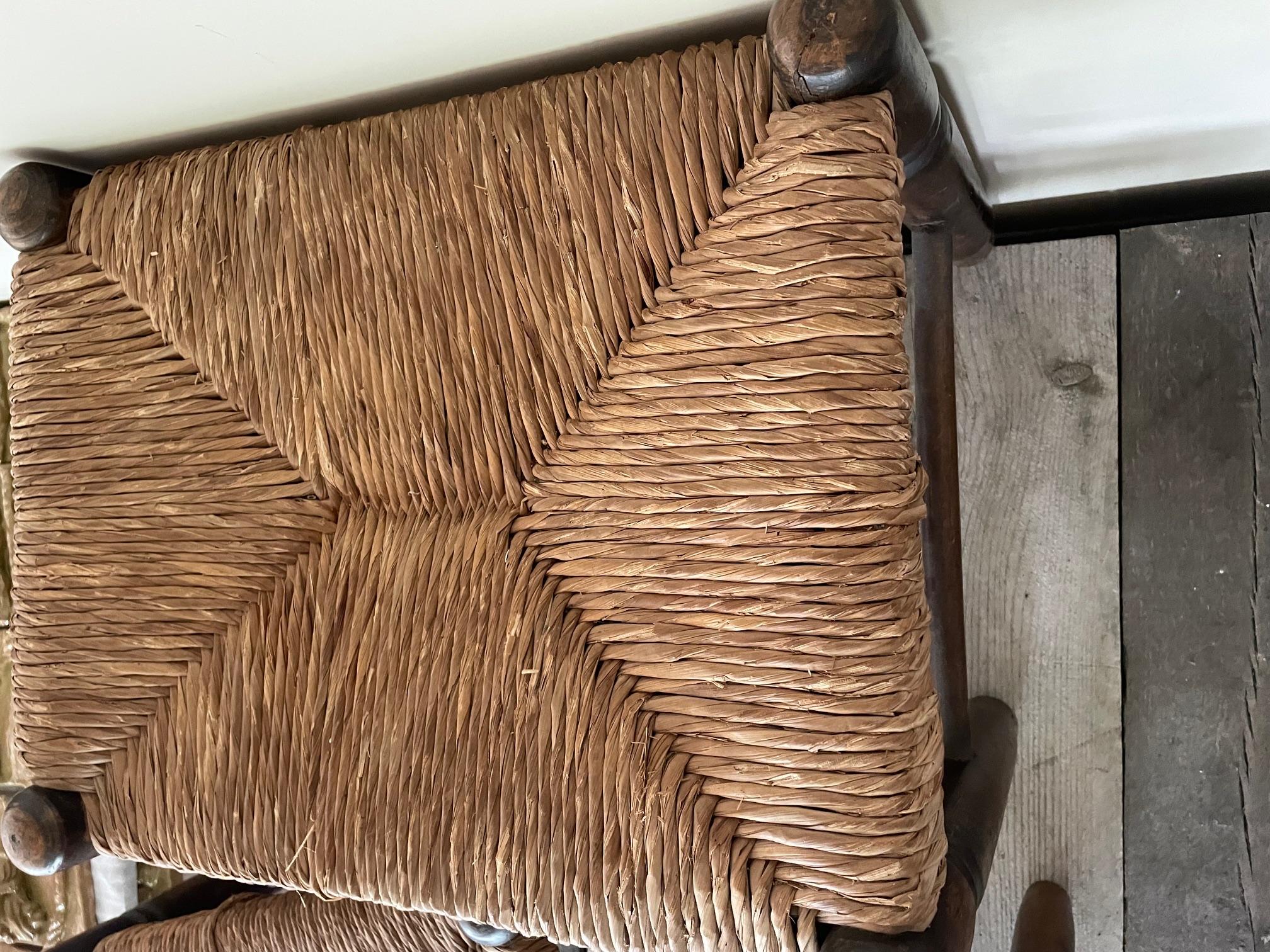 20ième siècle Ensemble de 3 tabourets en paille en vente