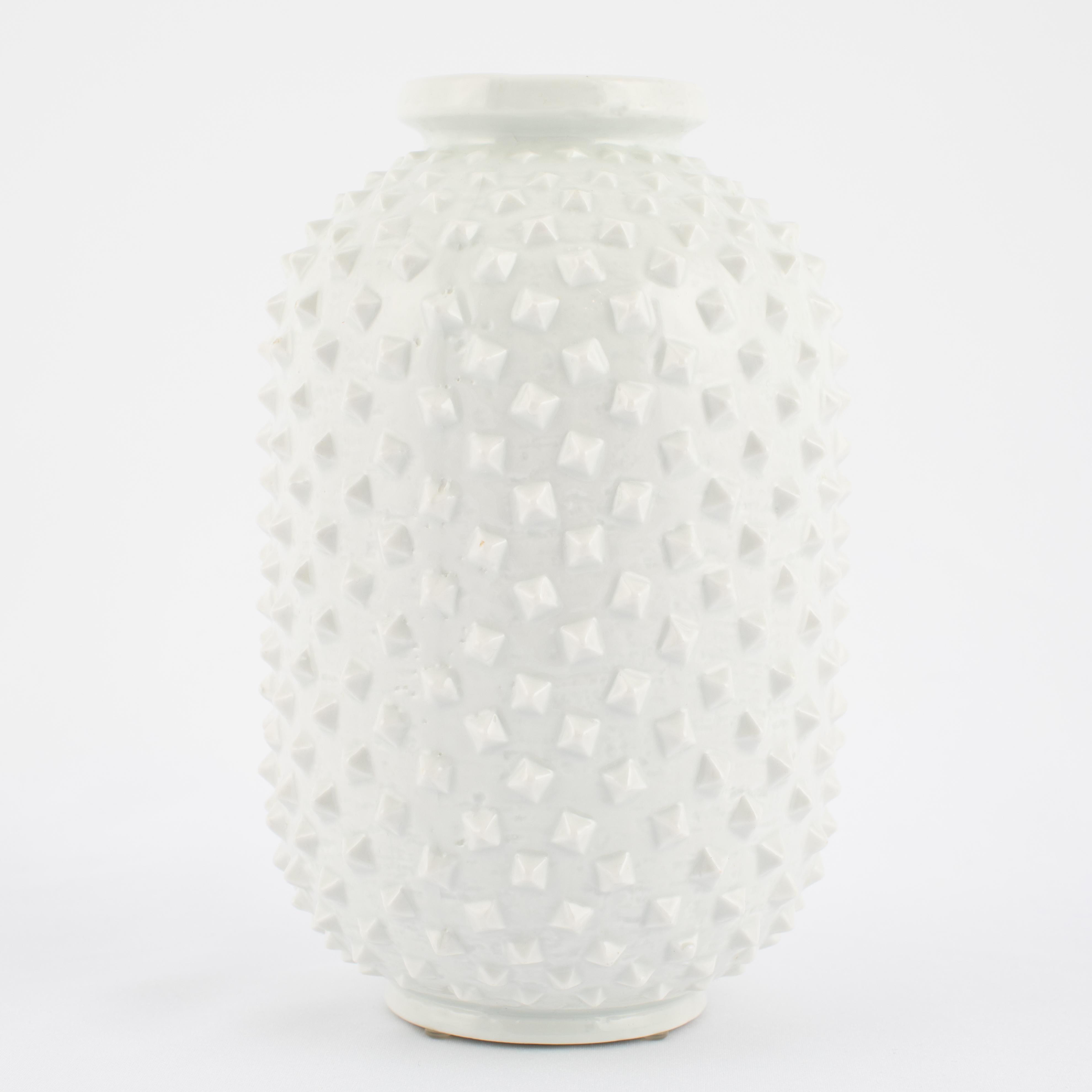 Set of 3 Studded White Vases by Gunnar Nylund for Rörstrand, circa 1950s In Good Condition In Brooklyn, NY