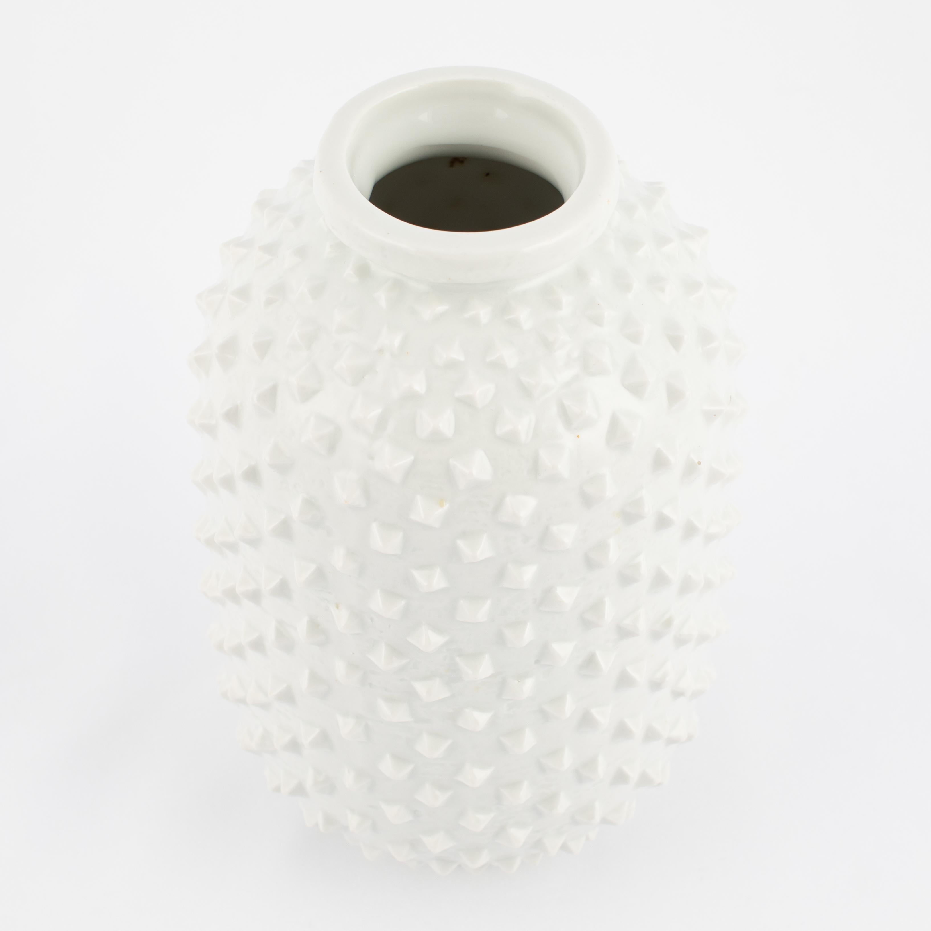 Mid-20th Century Set of 3 Studded White Vases by Gunnar Nylund for Rörstrand, circa 1950s