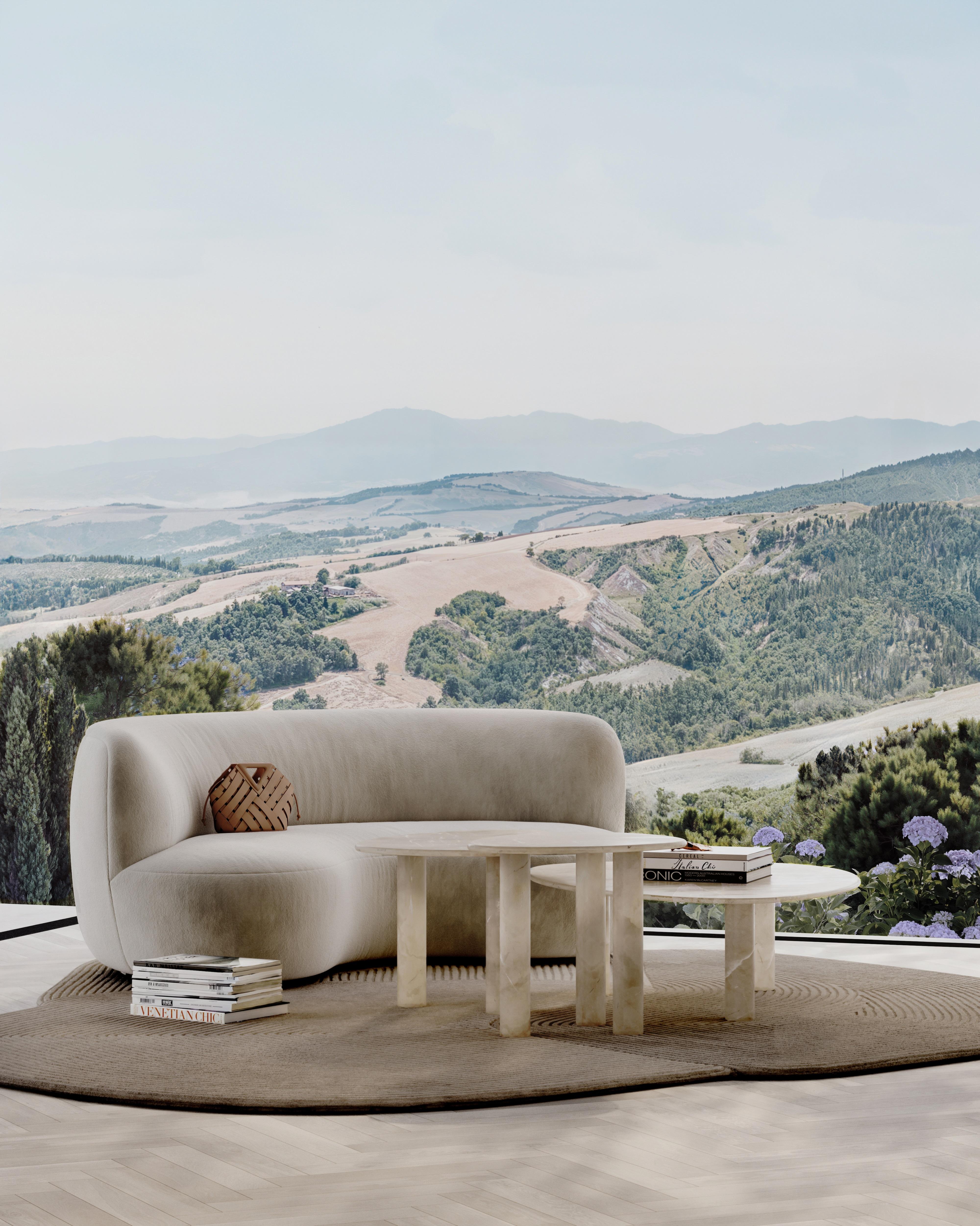 Autre Ensemble de 3 tables basses Sunpoet en Bianco Onyx sculpté et adouci par Paloma Editions en vente