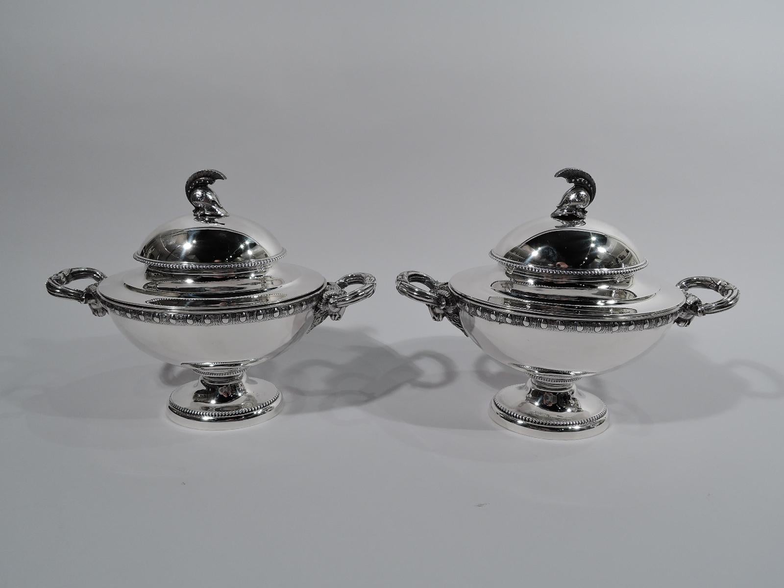 Ensemble de 3 superbes soupières en argent sterling Tiffany du début de la période de la renaissance étrusque Excellent état à New York, NY