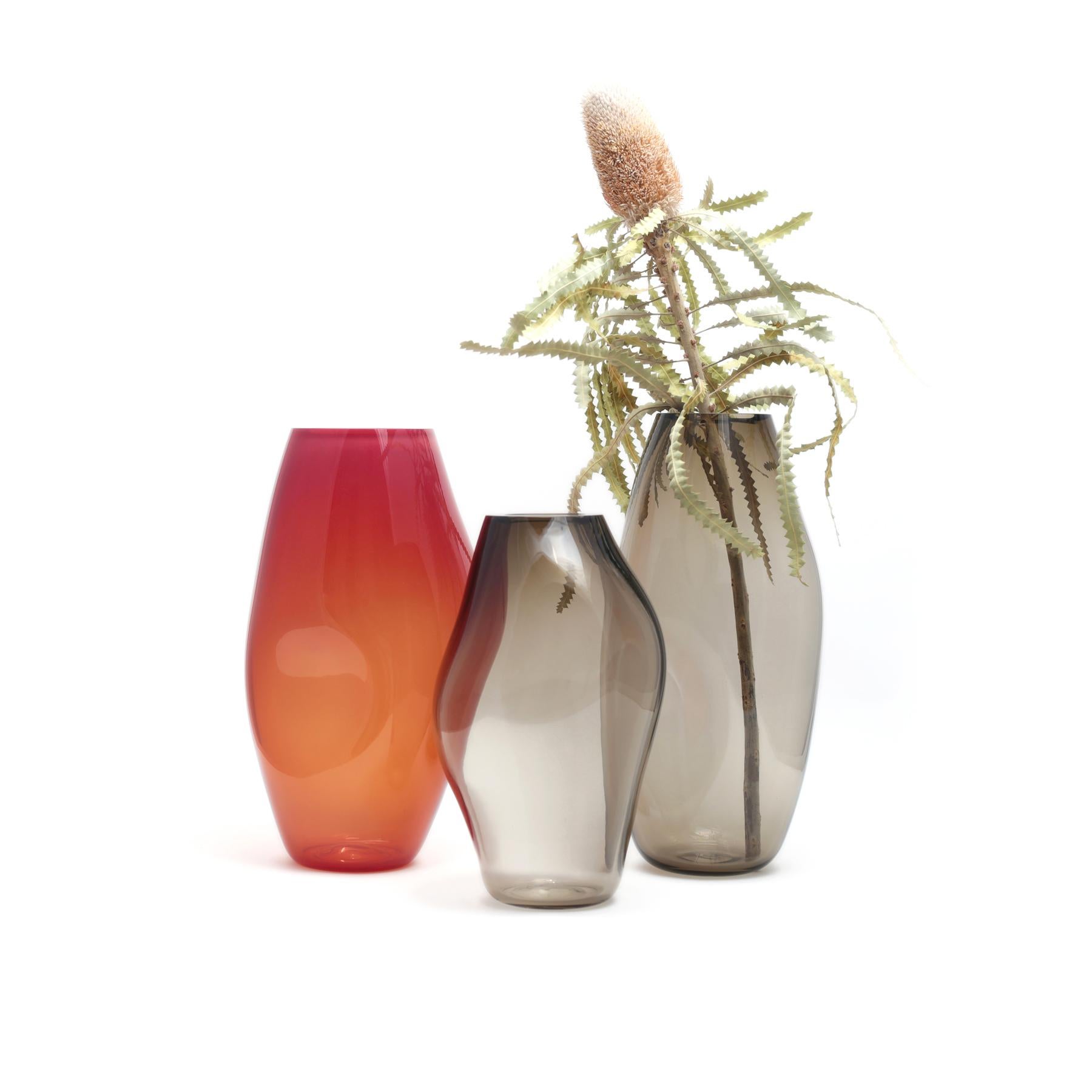 German Set of 3 Supernova iv L / M / L Vases by Eloa For Sale