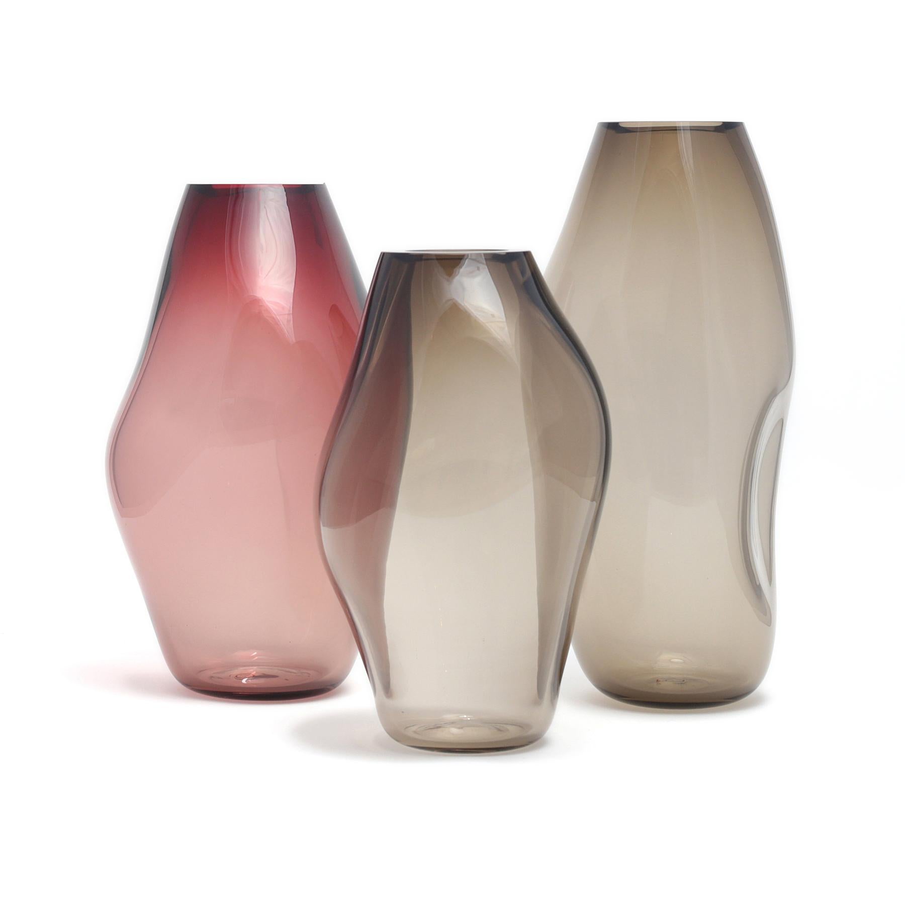 Set of 3 Supernova IV L/M/ XL vases by ELOA
No UL listed 
Material: glass
Dimensions: D 15 x W 17 x H 41 cm/ D 15 x W 17 x H 36 cm/ D 16 x W 18 x H 49 cm
Also available in different colours and dimensions

SUPERNOVA is a collection of vases and