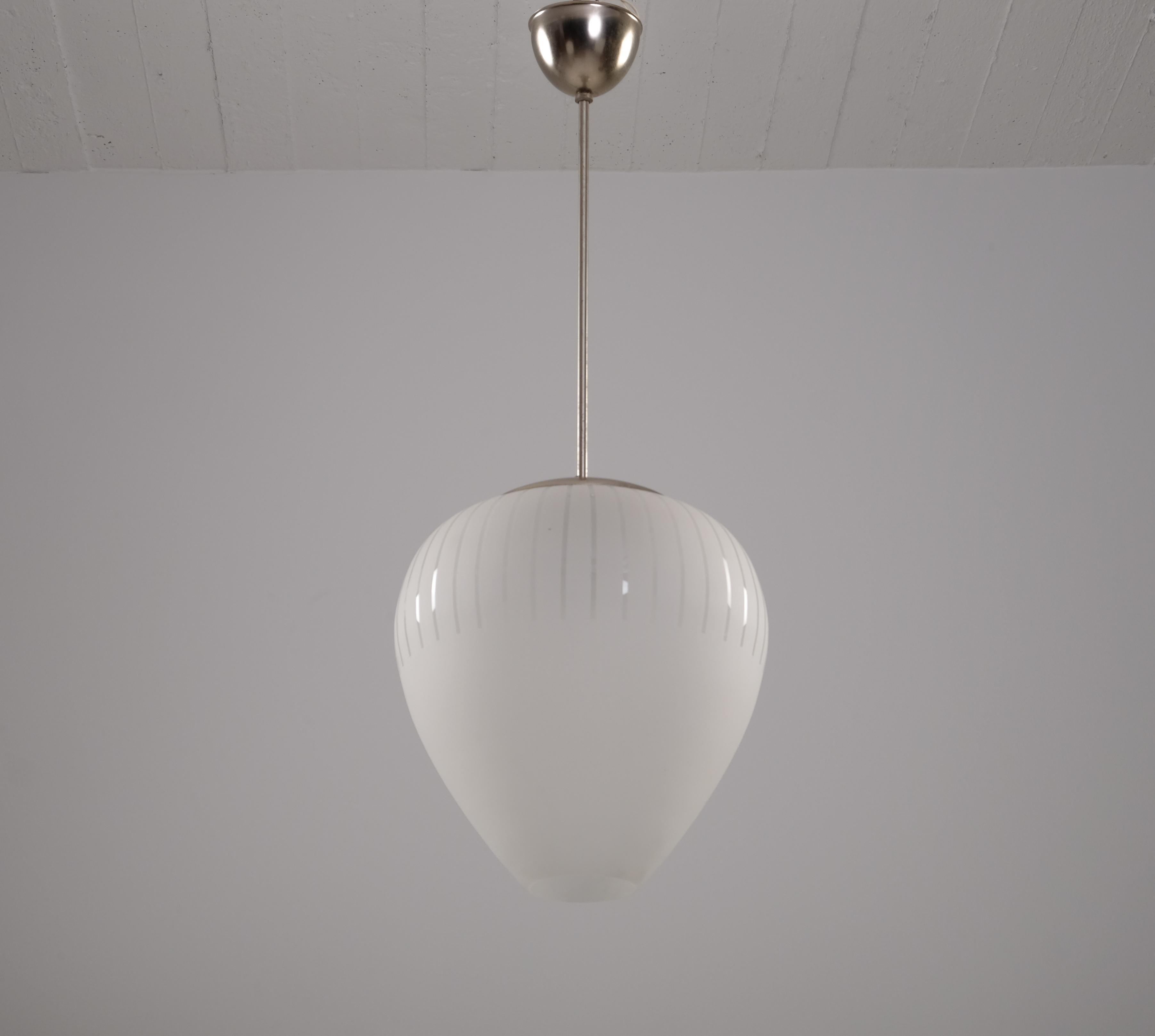 Svedese Set di 3 lampade da soffitto in vetro svedesi, anni '40 in vendita